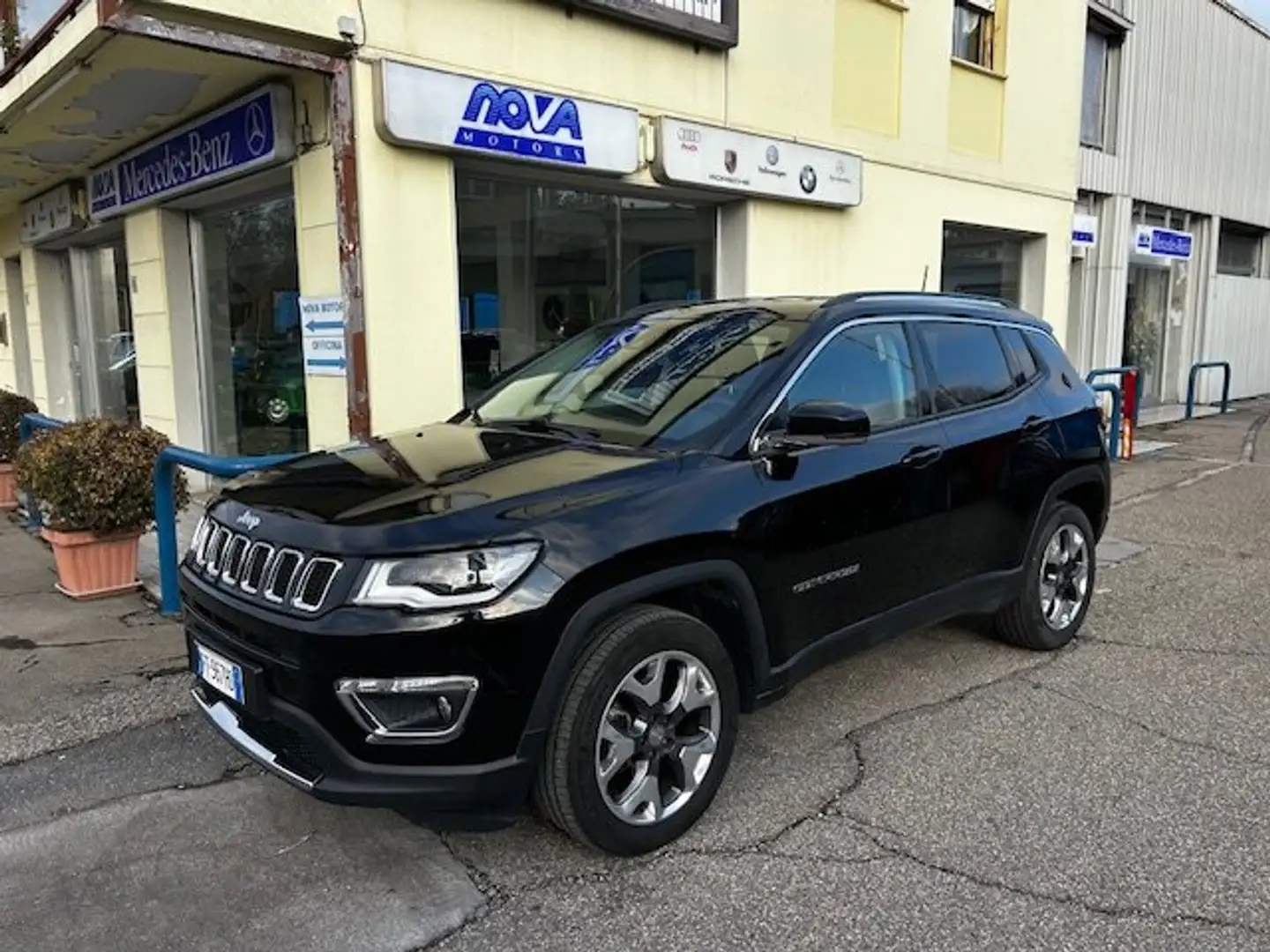Jeep Compass 2.0 mjt Limited 4wd 140cv auto my19 Nero - 1