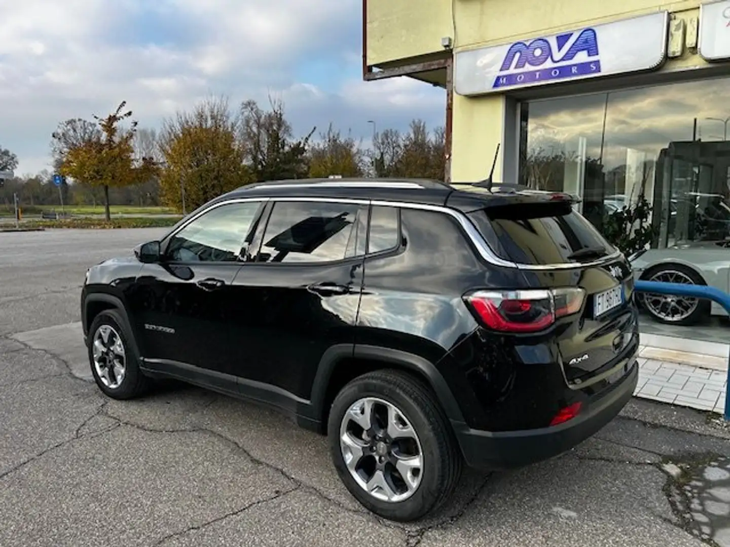 Jeep Compass 2.0 mjt Limited 4wd 140cv auto my19 Nero - 2