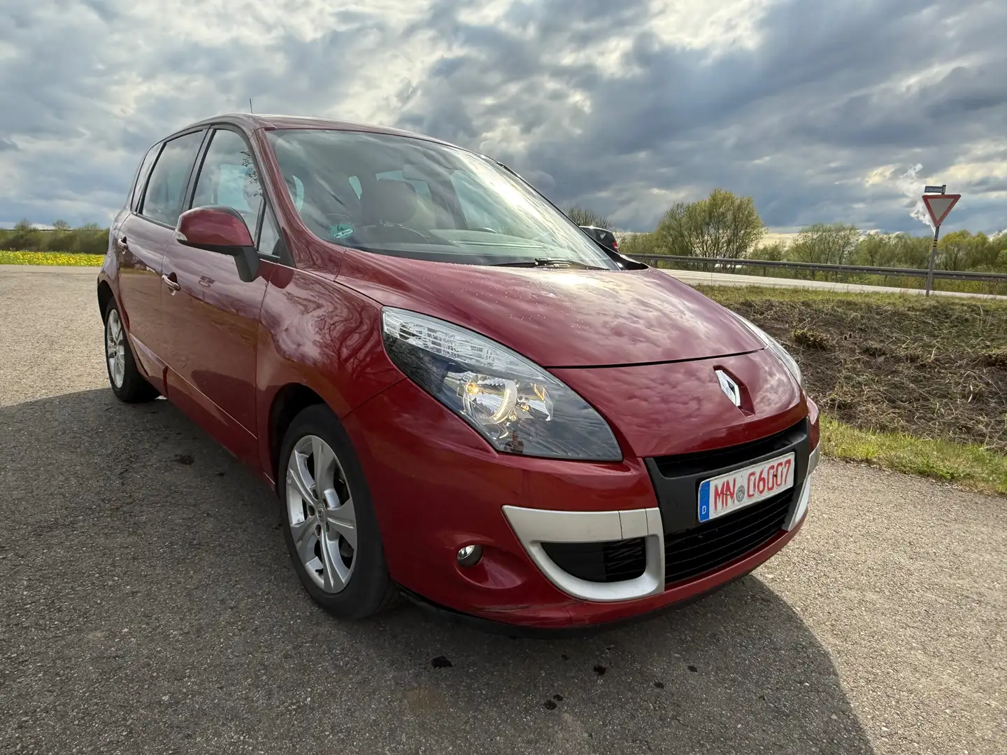 Renault Scenic Dynamique Rot - 2