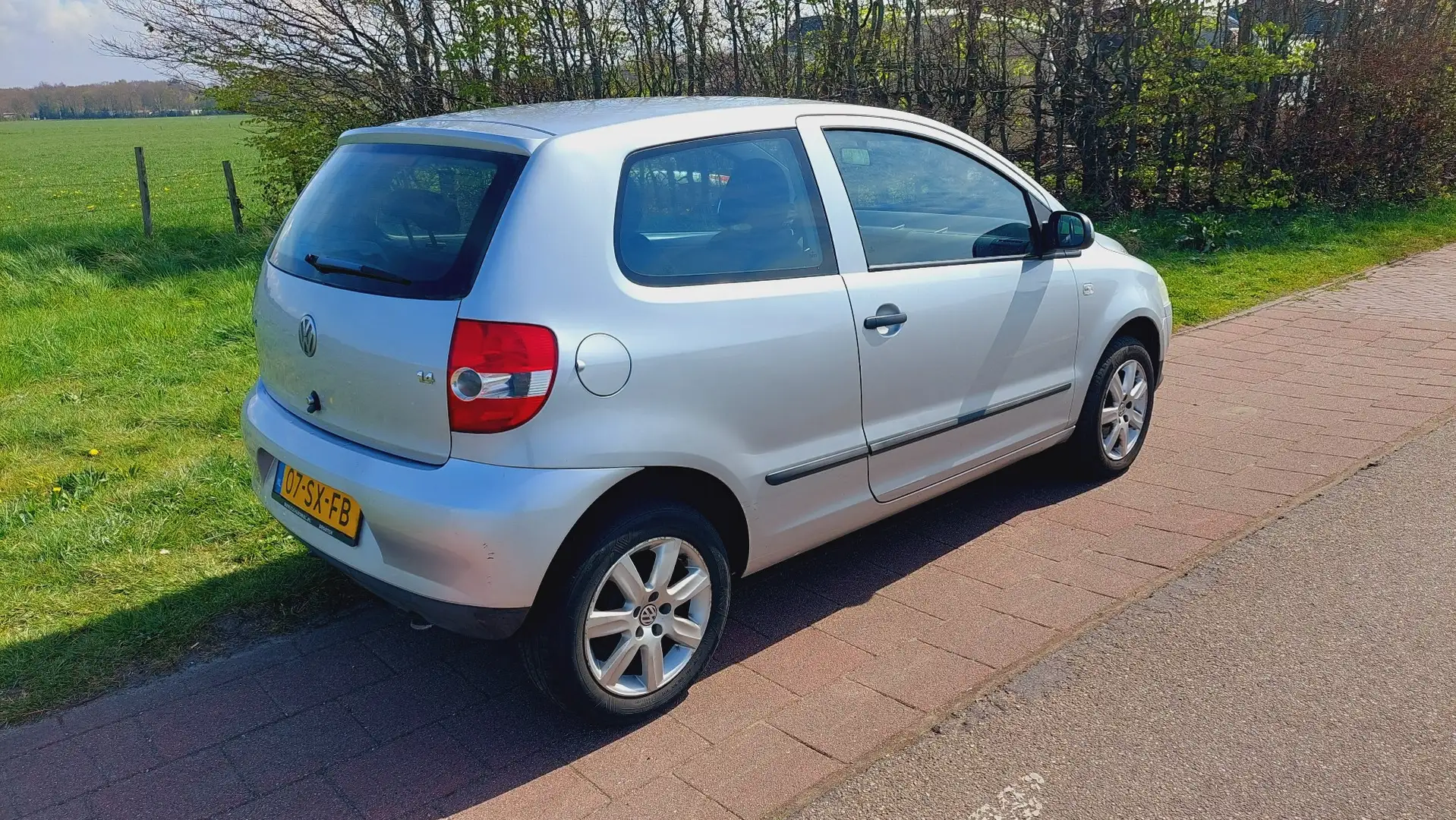 Volkswagen Fox 1.4 Trendline Grijs - 2
