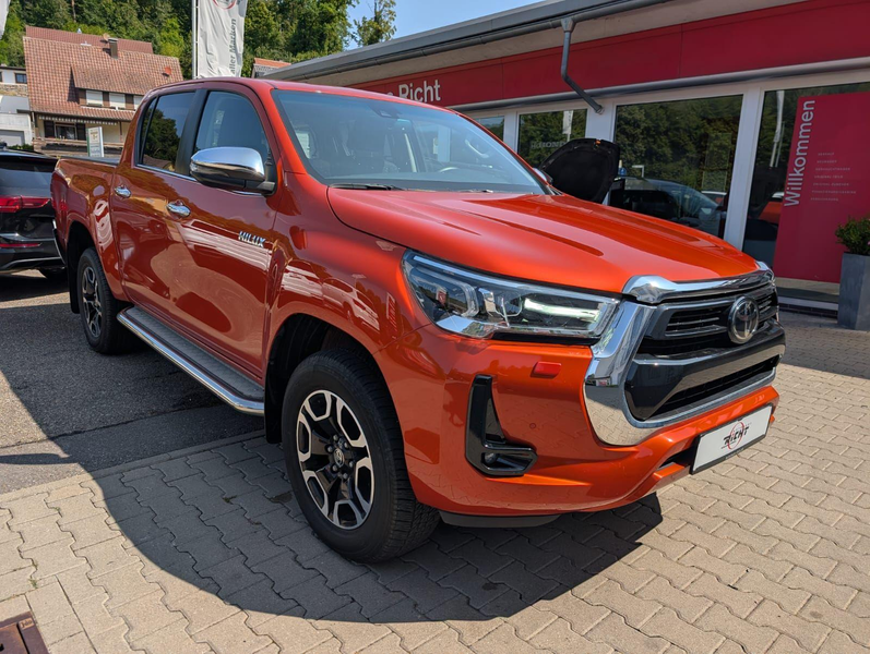 Toyota Hilux 2.8 Double Cab AHK Rollo Navi SHZ LED Kamera — photo 3