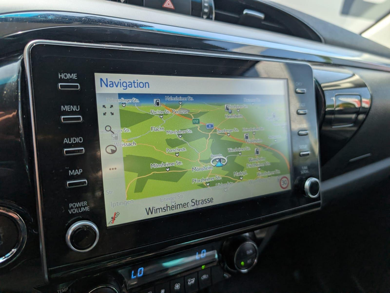 Toyota Hilux 2.8 Double Cab AHK Rollo Navi SHZ LED Kamera — photo 12