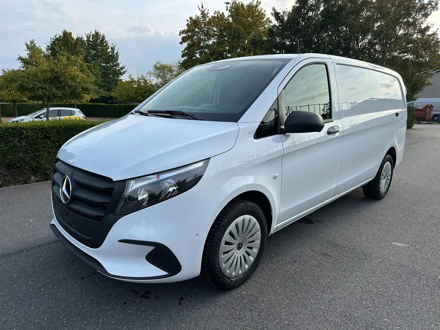 Mercedes-Benz Vito Facelift 116 CDI Long Navi*Front/Side Assist*PDC Blanc - 1