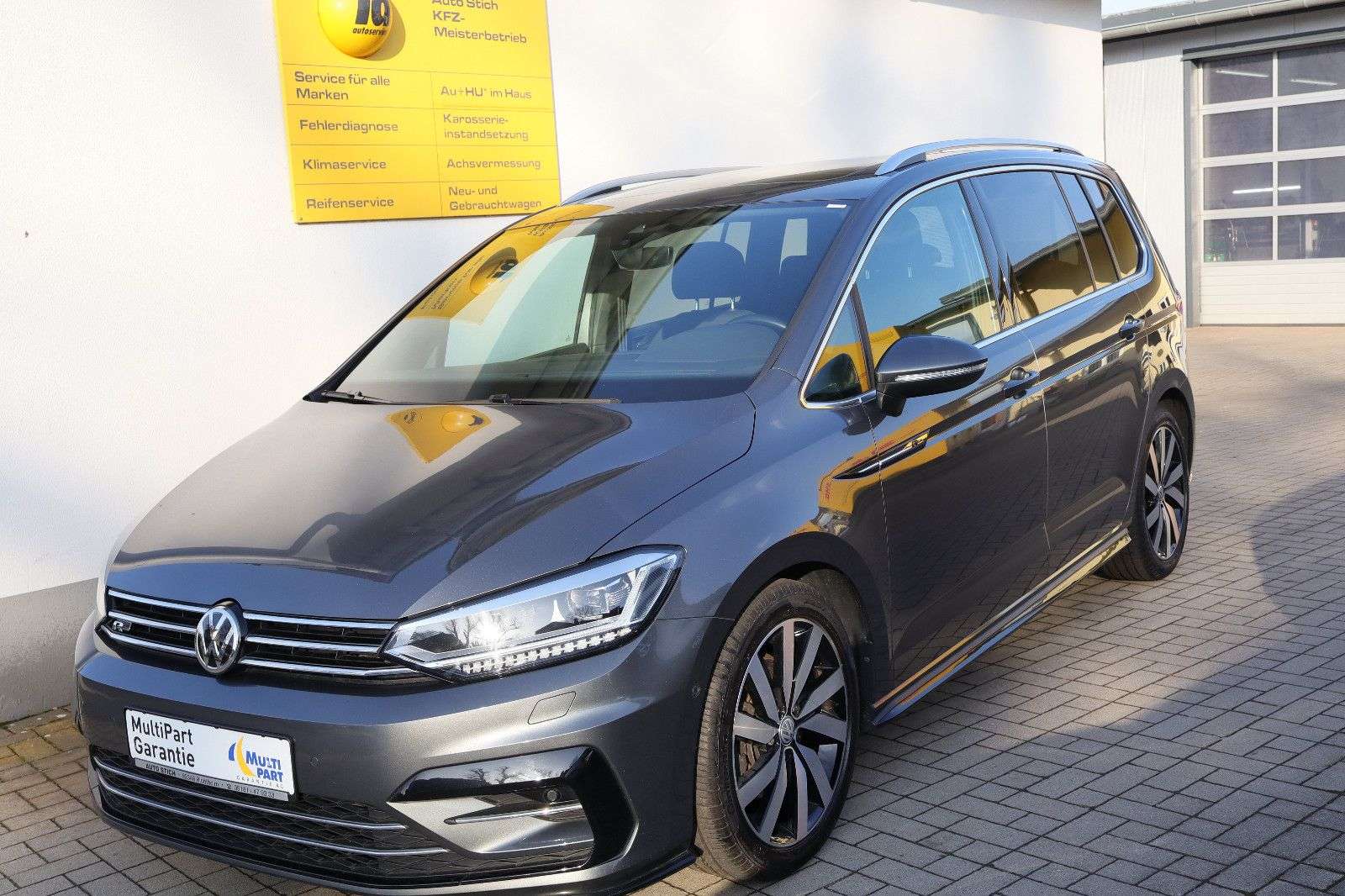 Second hand Volkswagen Touran 2.0