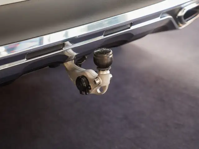 Mercedes-Benz GLC view 5