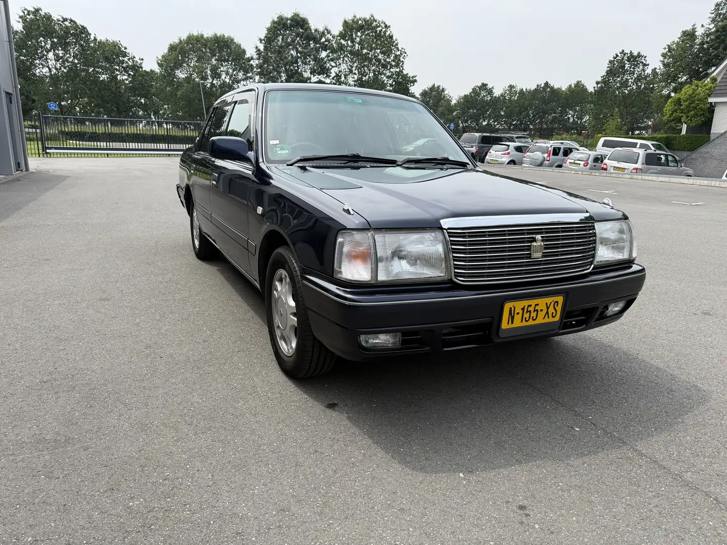Toyota Crown Superdeluxe - 2