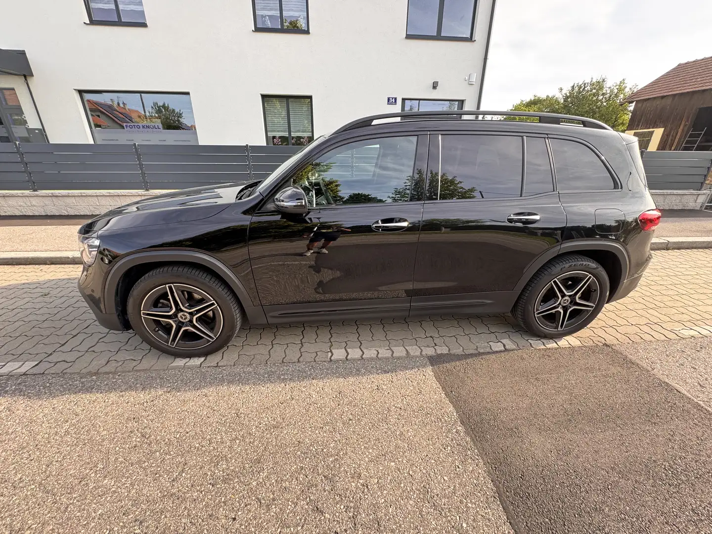Mercedes-Benz GLB 200 d Aut. - 2