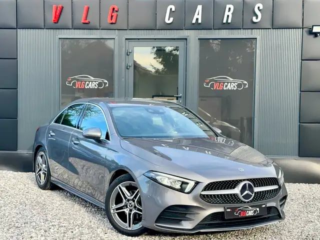 Mercedes-Benz A 180 A 180 Berline ! Pack AMG ! 1er prop. / Etat Neuf !