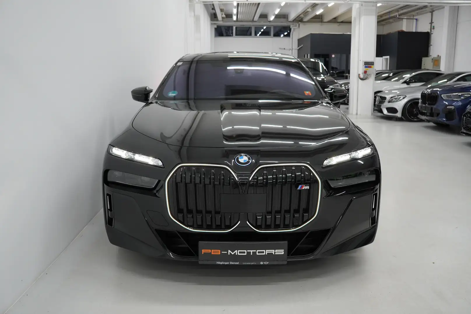 BMW 760 M760 e xDrive M M-Performance Executive Loung VOLL Nero - 2