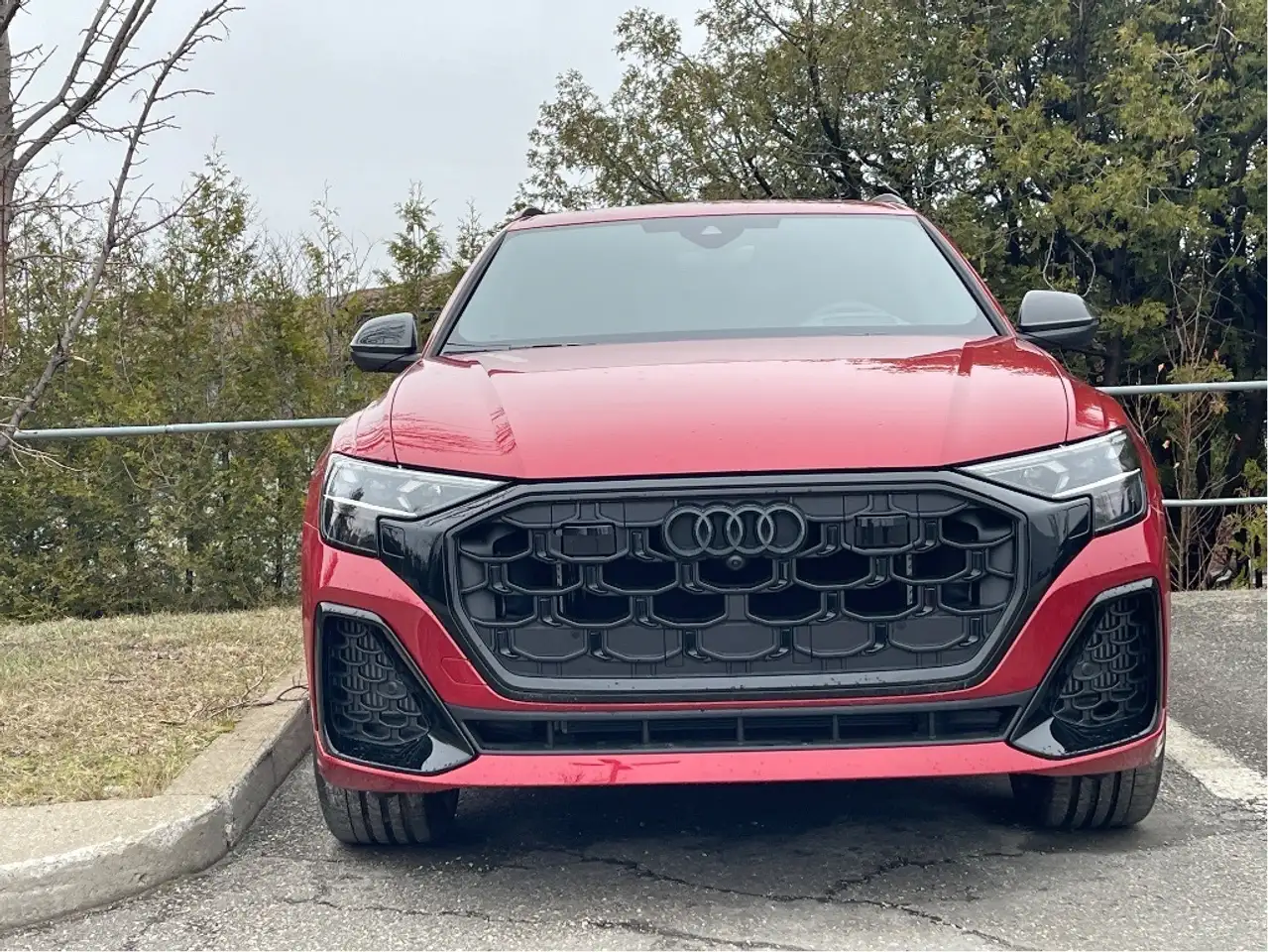 Audi SQ8 снимка Audi SQ8