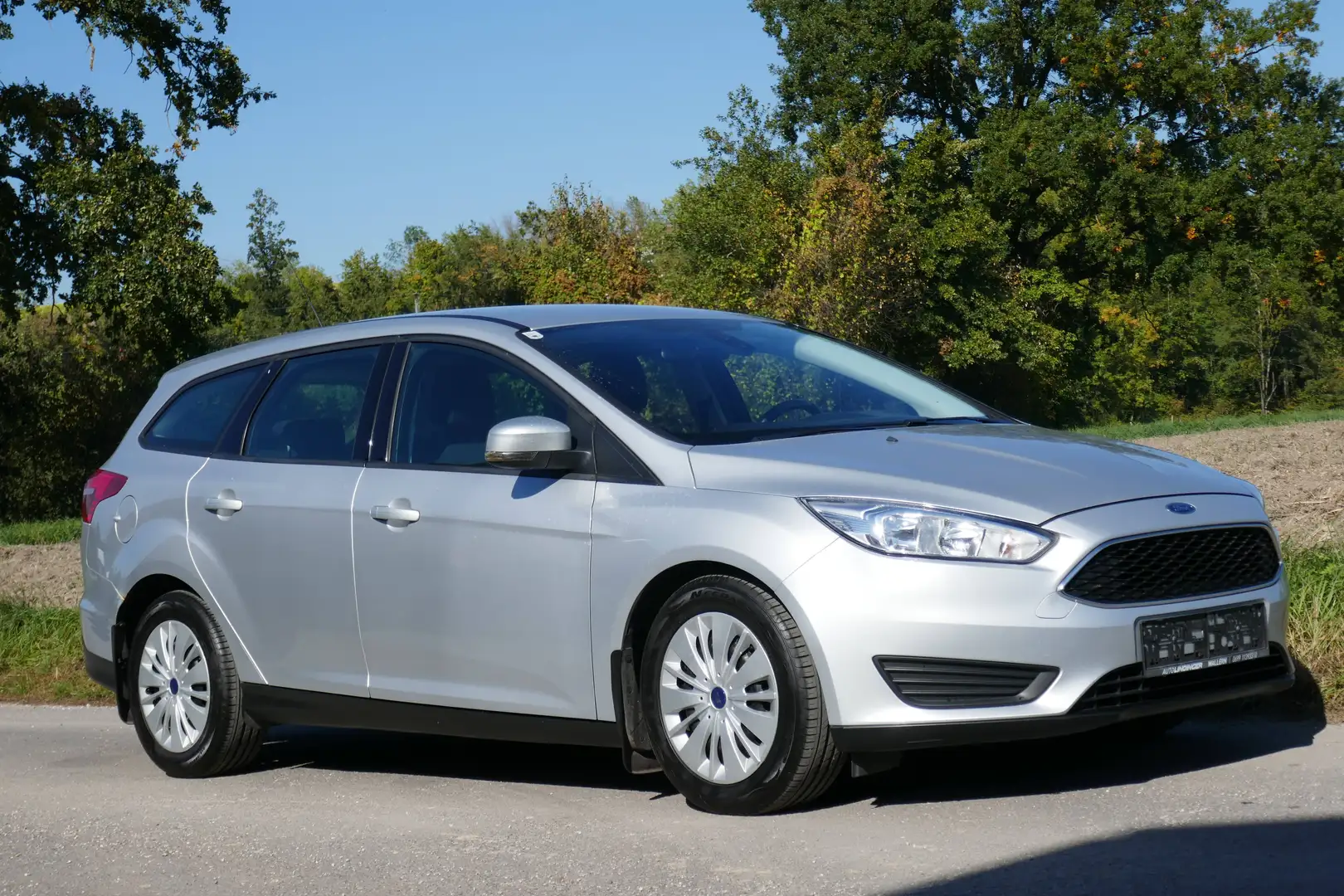 Ford Focus Trend Silber - 1