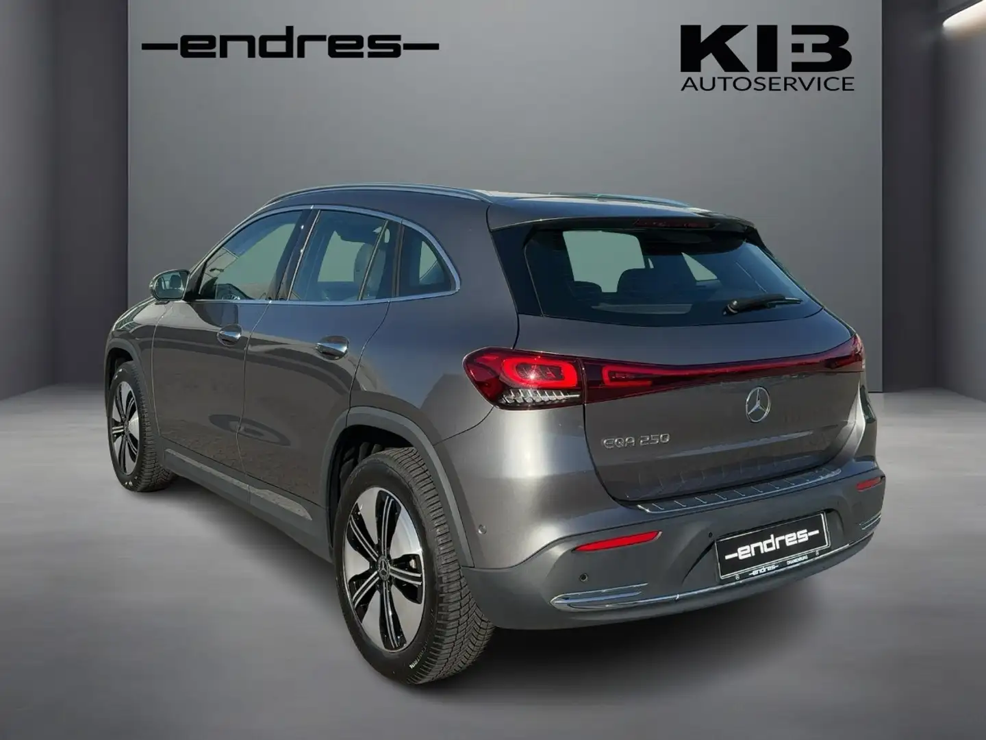 Mercedes-Benz EQA 250 Electric Art +Wide+MBUX+LED+Navi+Cam+AUT Šedá - 2