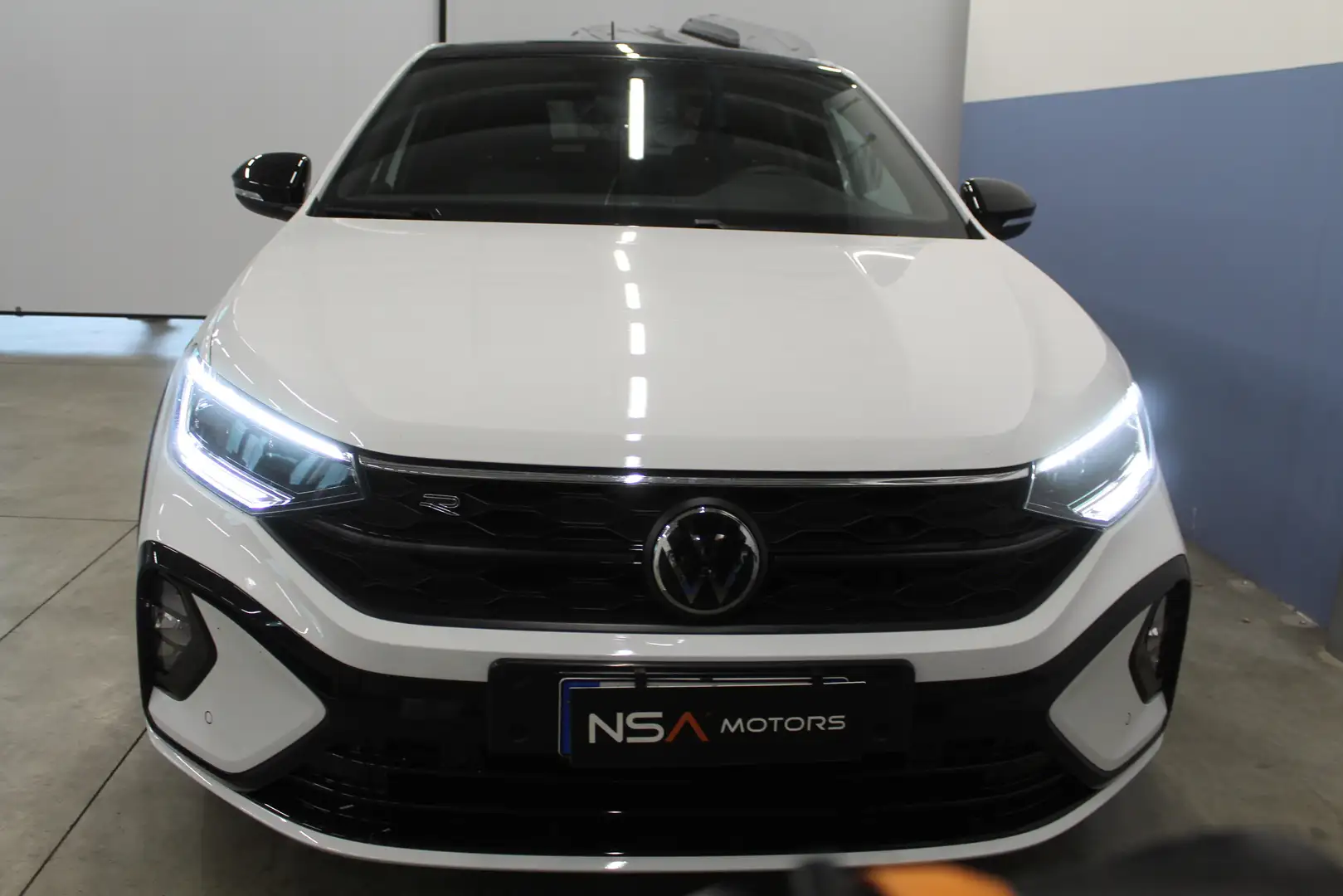 Volkswagen Taigo Taigo 1.0 tsi R-Line 115cv dsg Bianco - 2