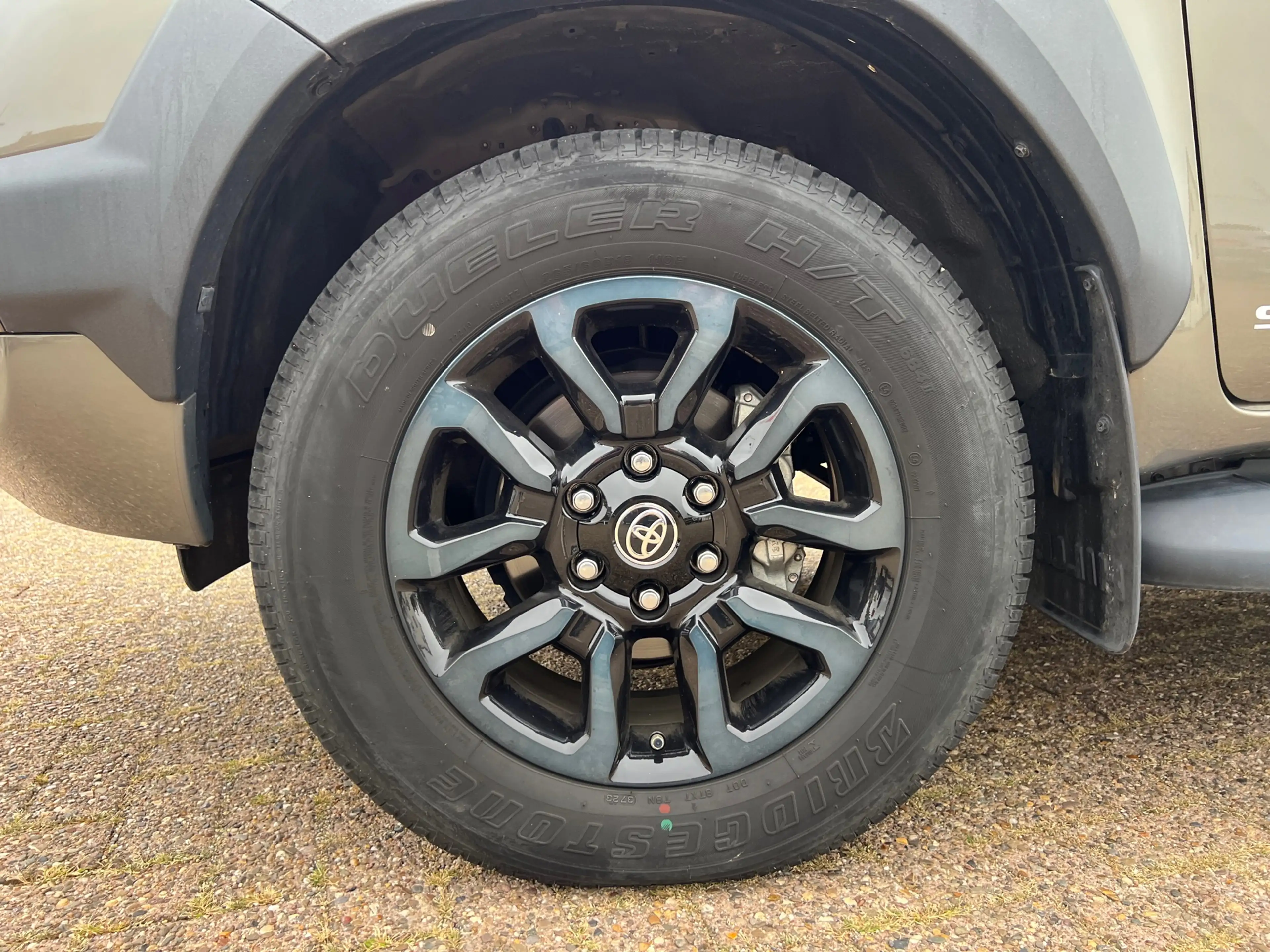 Toyota Hilux 2.8 D-4D Xtra Cab Invincible Navi-Camera-Keyless-T — photo 2