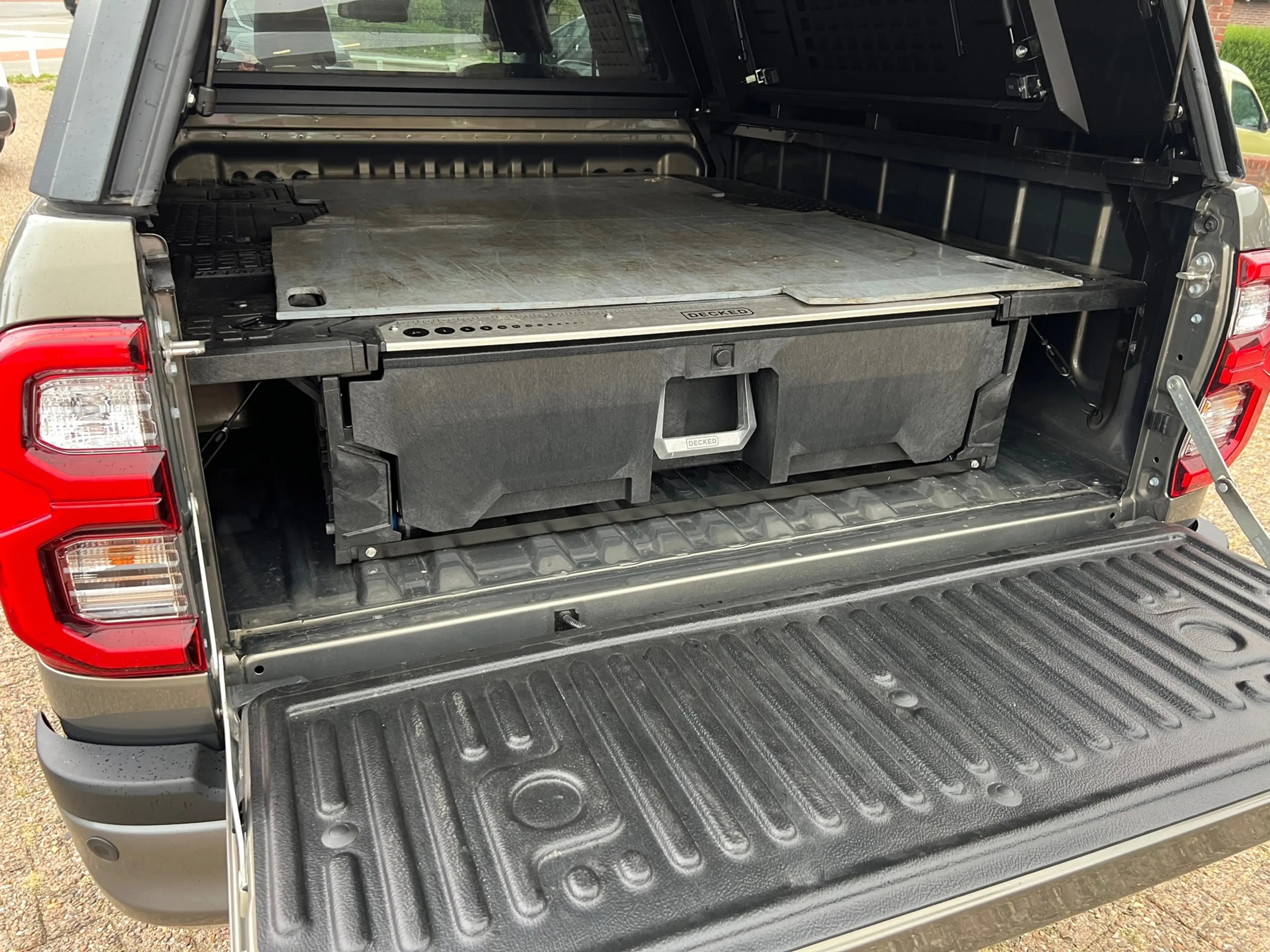 Toyota Hilux 2.8 D-4D Xtra Cab Invincible Navi-Camera-Keyless-T — photo 15