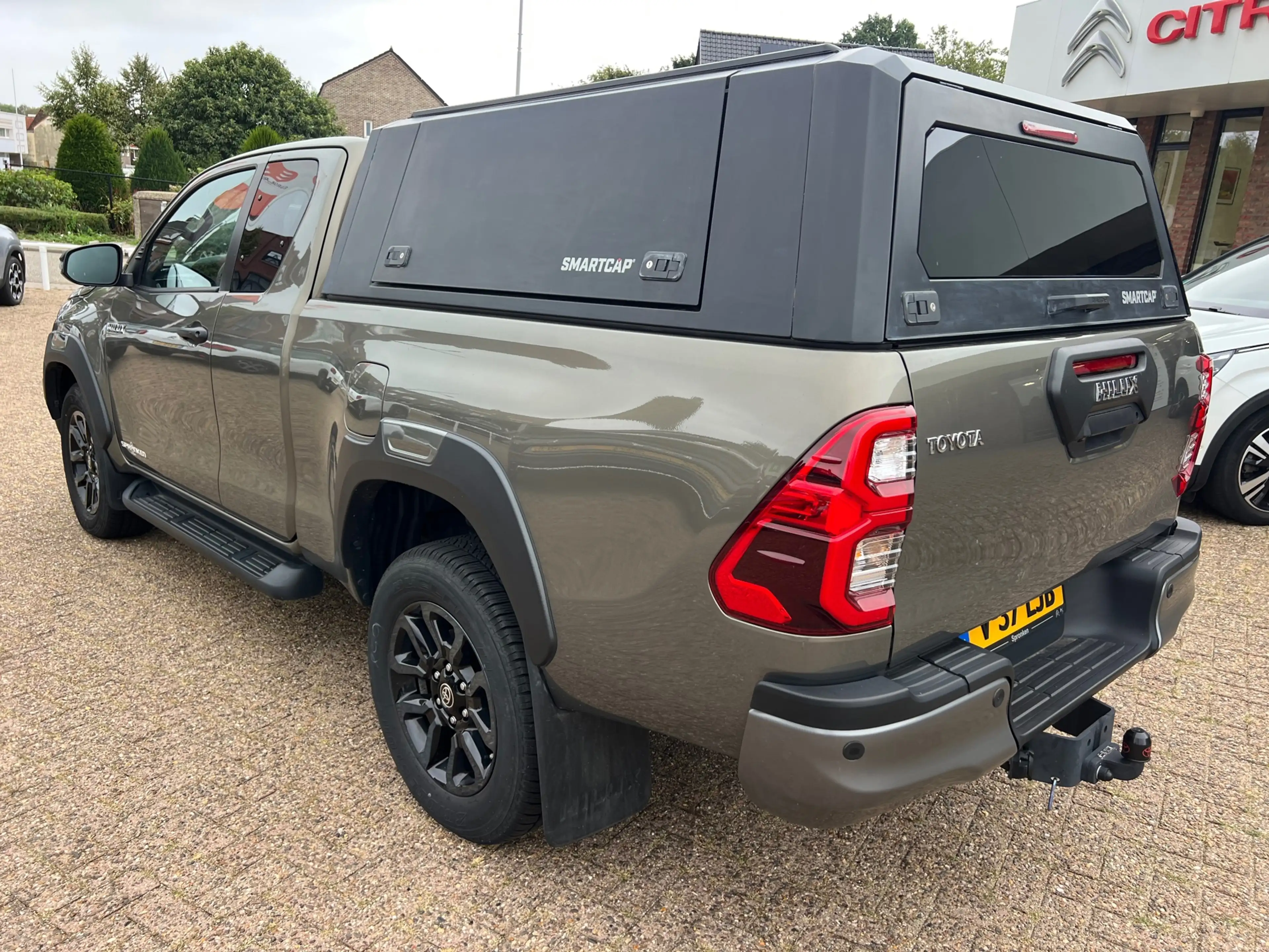 Toyota Hilux 2.8 D-4D Xtra Cab Invincible Navi-Camera-Keyless-T — photo 3