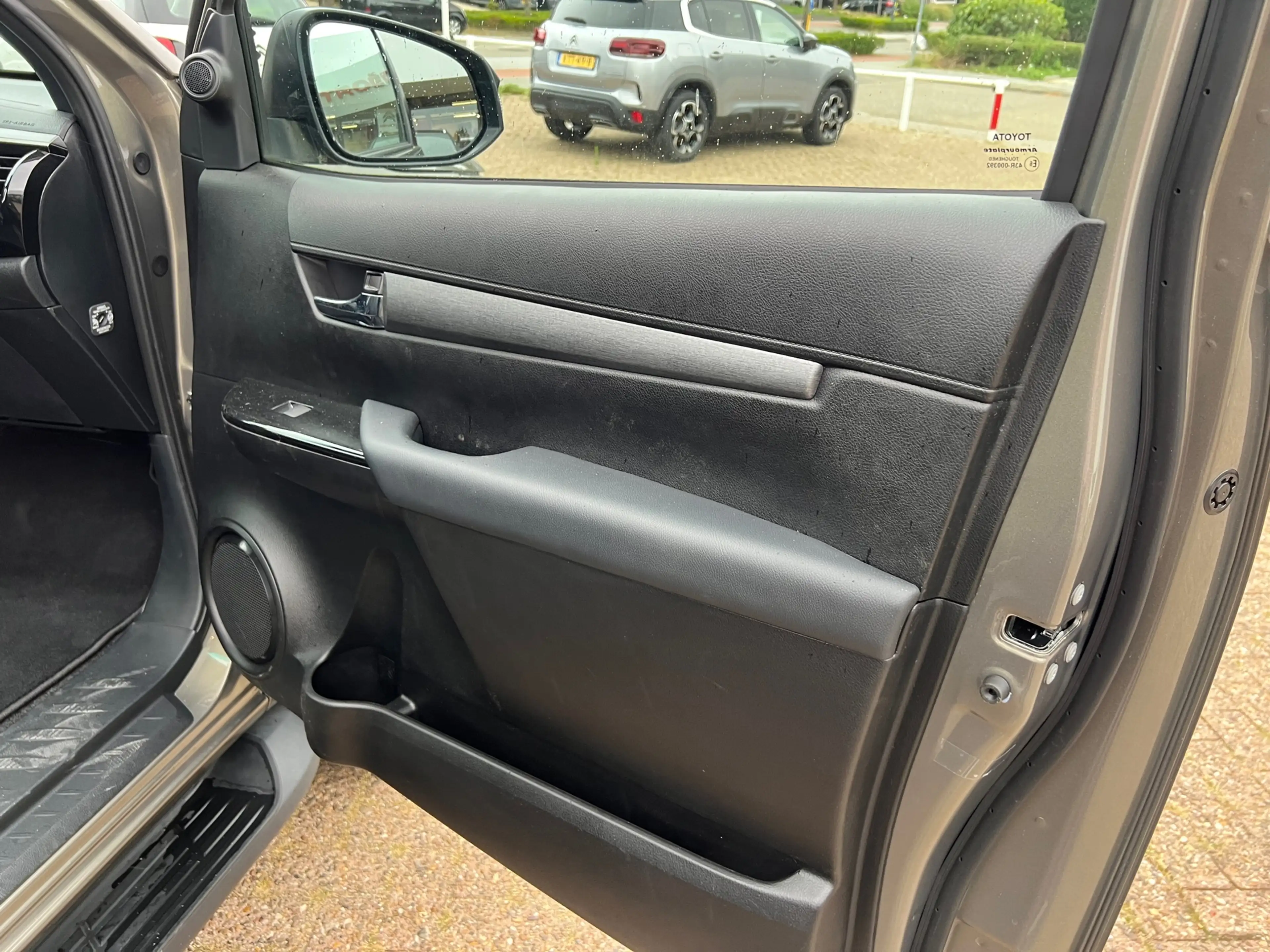 Toyota Hilux 2.8 D-4D Xtra Cab Invincible Navi-Camera-Keyless-T — photo 12
