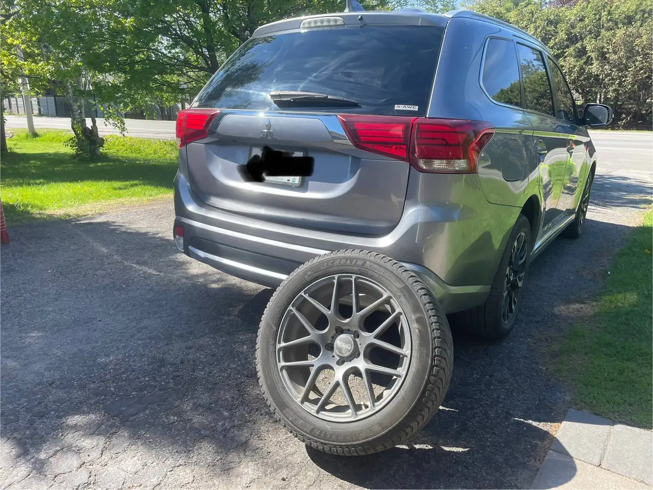Mitsubishi Outlander снимка Mitsubishi Outlander