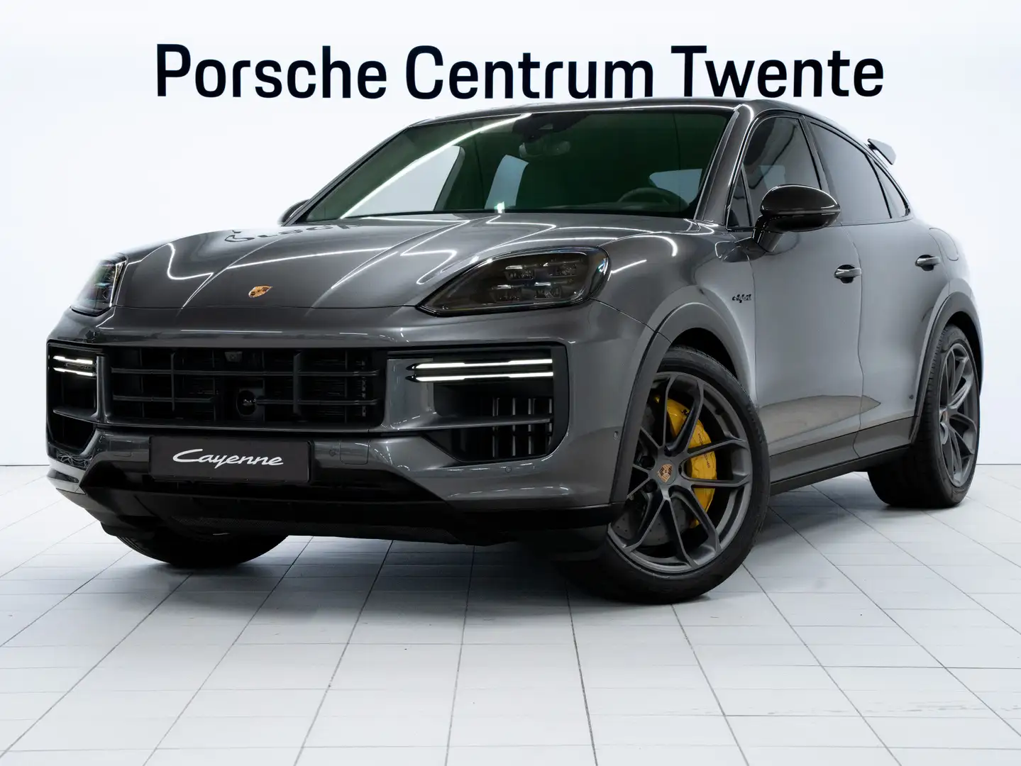 Porsche Cayenne Turbo E-Hybrid Coupé met GT Pakket Grijs - 1
