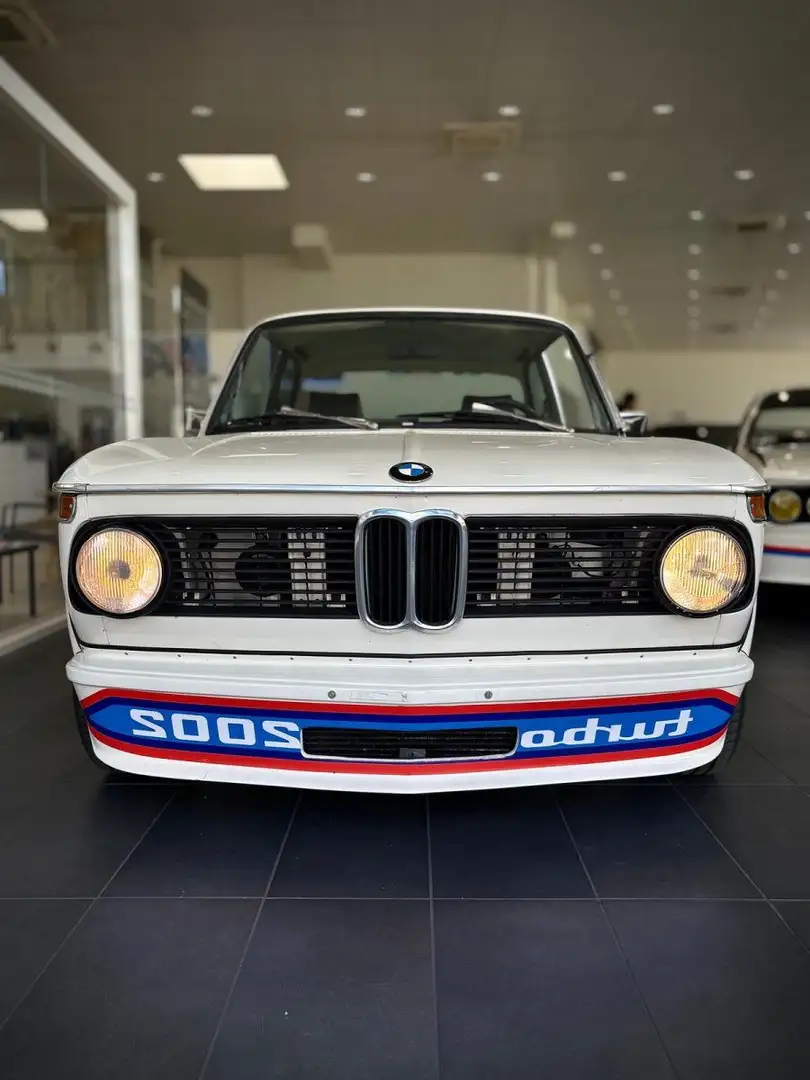 BMW 2002 Turbo - 1975 - ENTIÈREMENT RESTAURER À NEUF Blanco - 2
