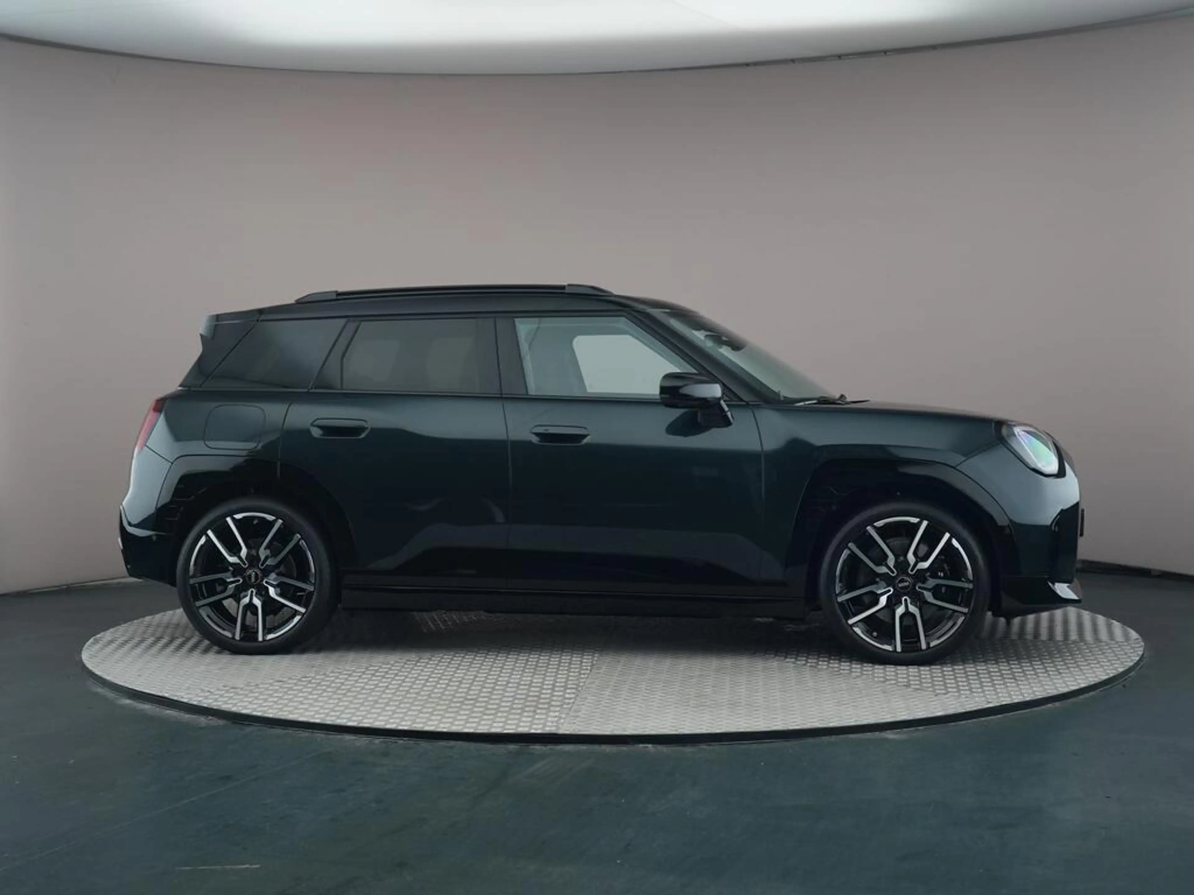 MINI Aceman SE John Cooper Works XL 54.2 kWh — photo 7