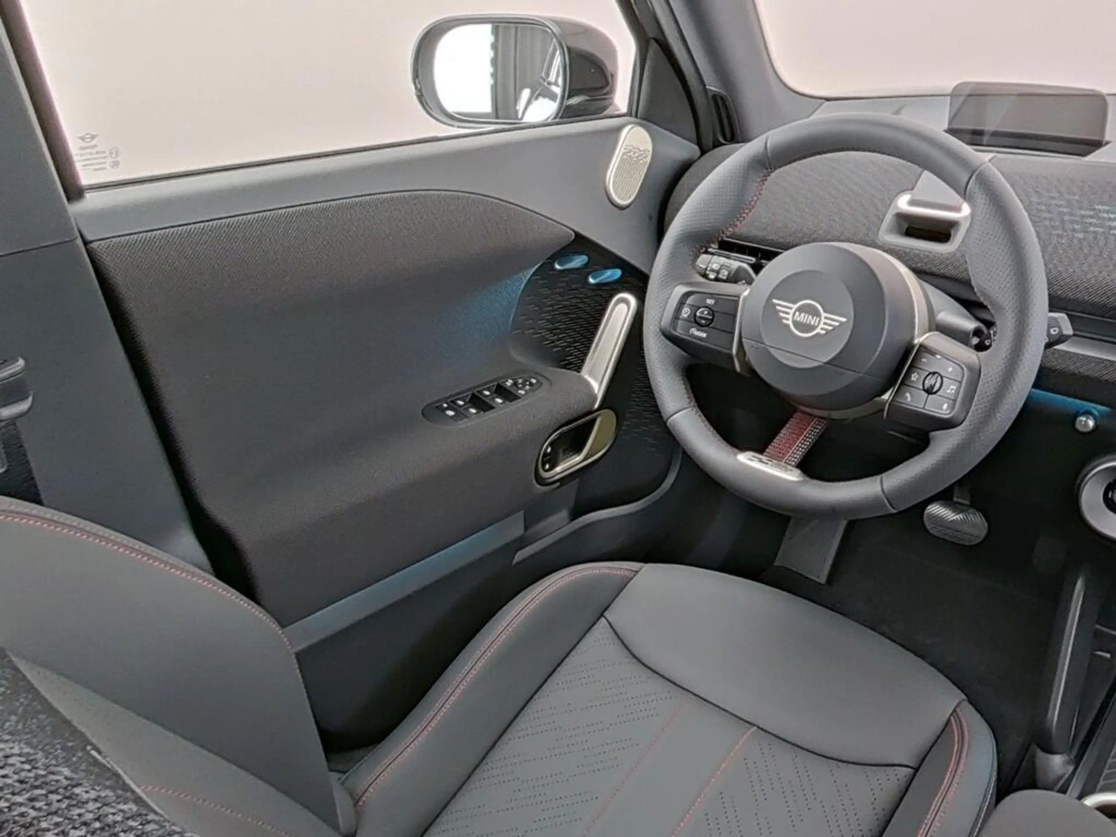 MINI Aceman SE John Cooper Works XL 54.2 kWh — photo 4