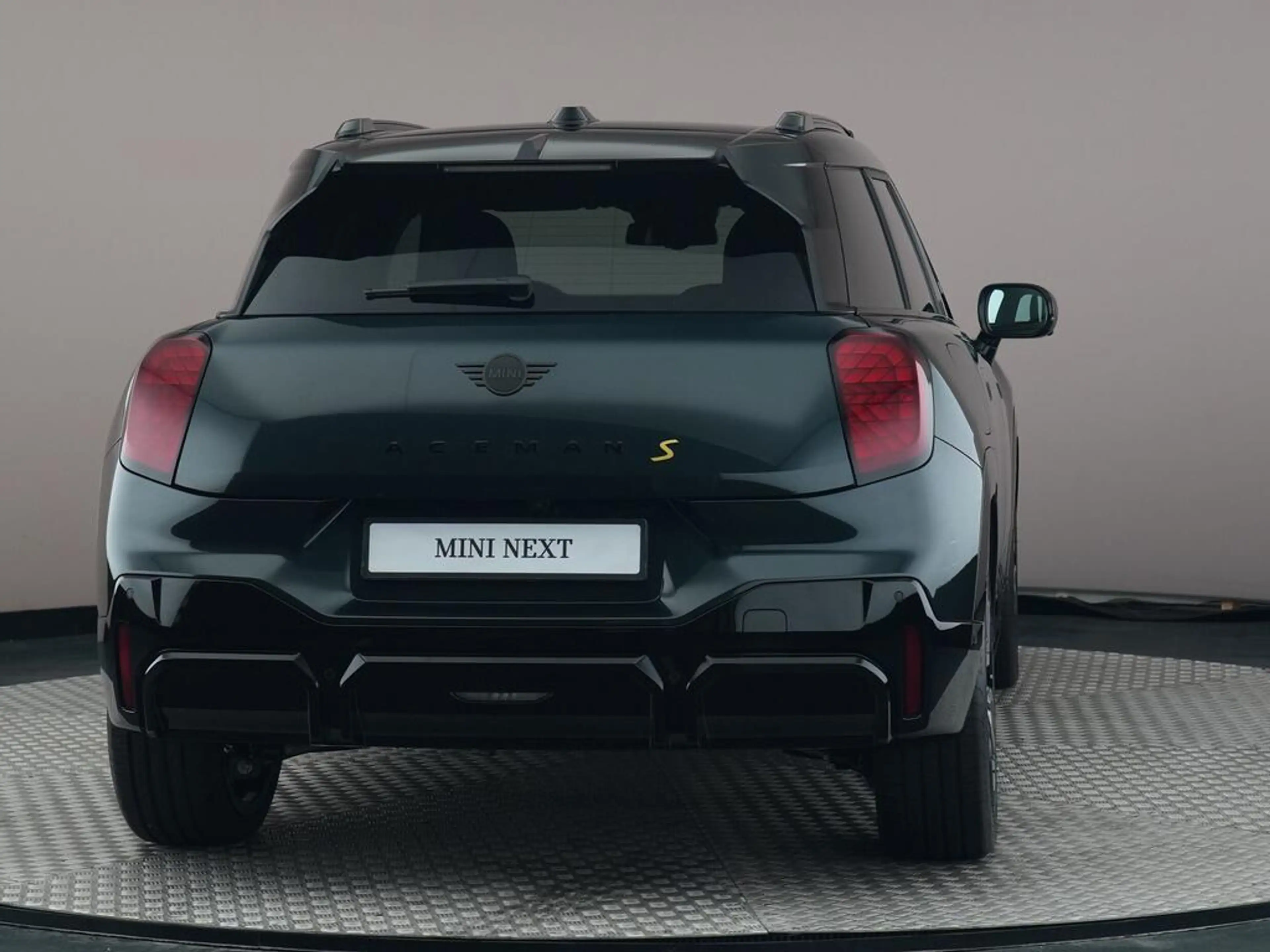MINI Aceman SE John Cooper Works XL 54.2 kWh — photo 9