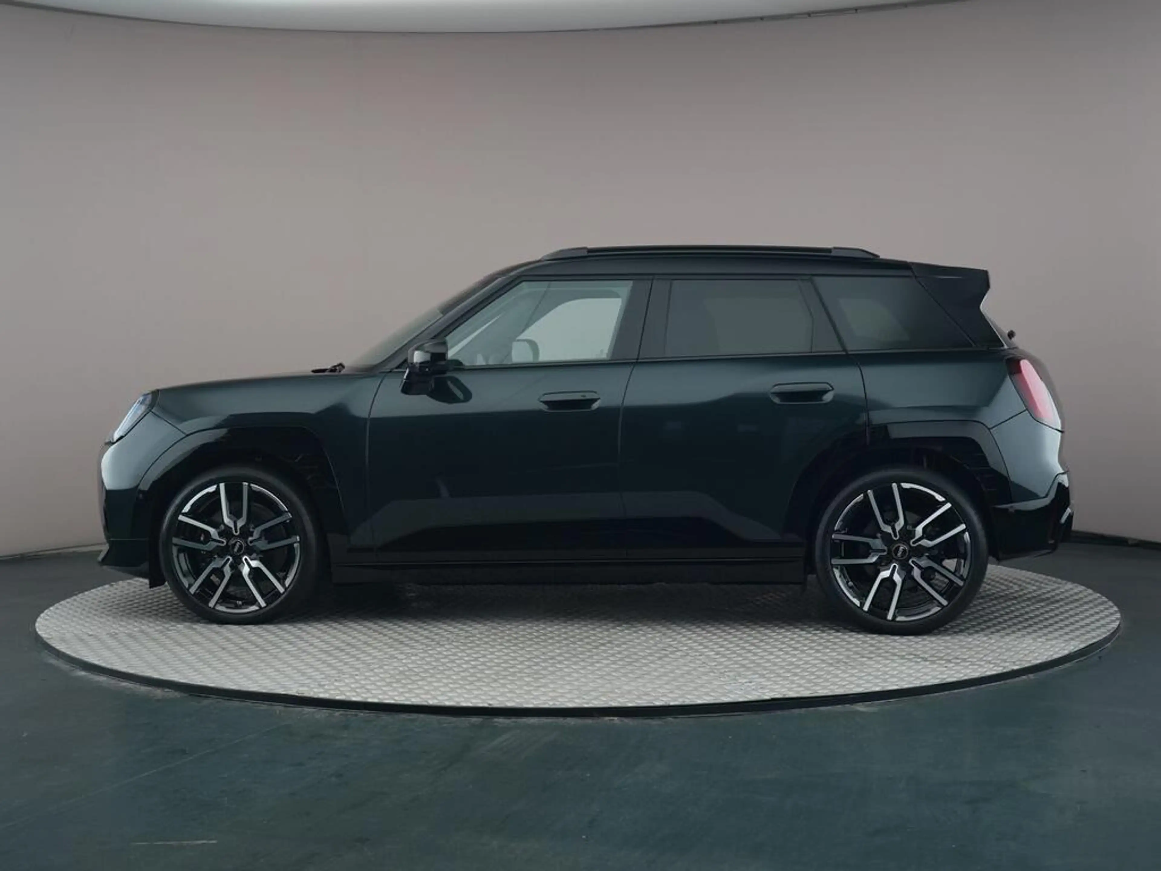 MINI Aceman SE John Cooper Works XL 54.2 kWh — photo 8