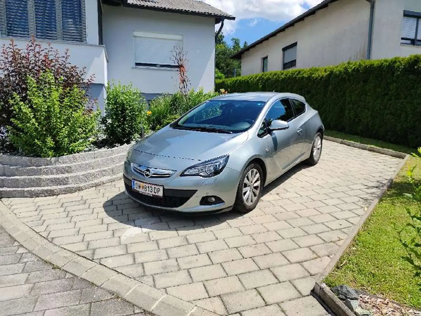 Opel Astra Astra GTC 1,4 Turbo Ecotec Sport Start/Stop Flotte COD Ambiente Grau - 2