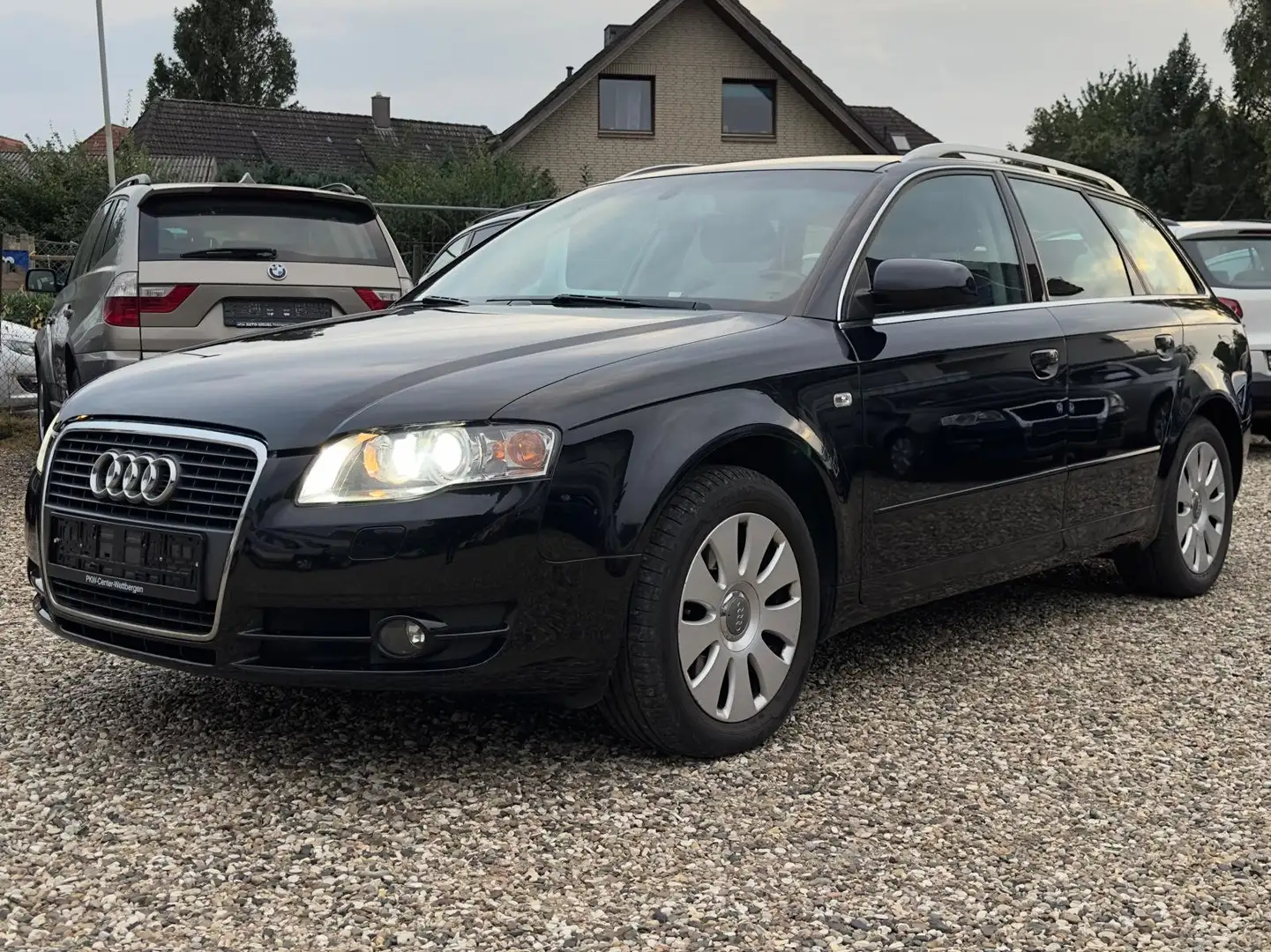 Audi A4 1.8 Turbo 1Hand Scheckheft Xenon el.Sitze Klima Zwart - 1
