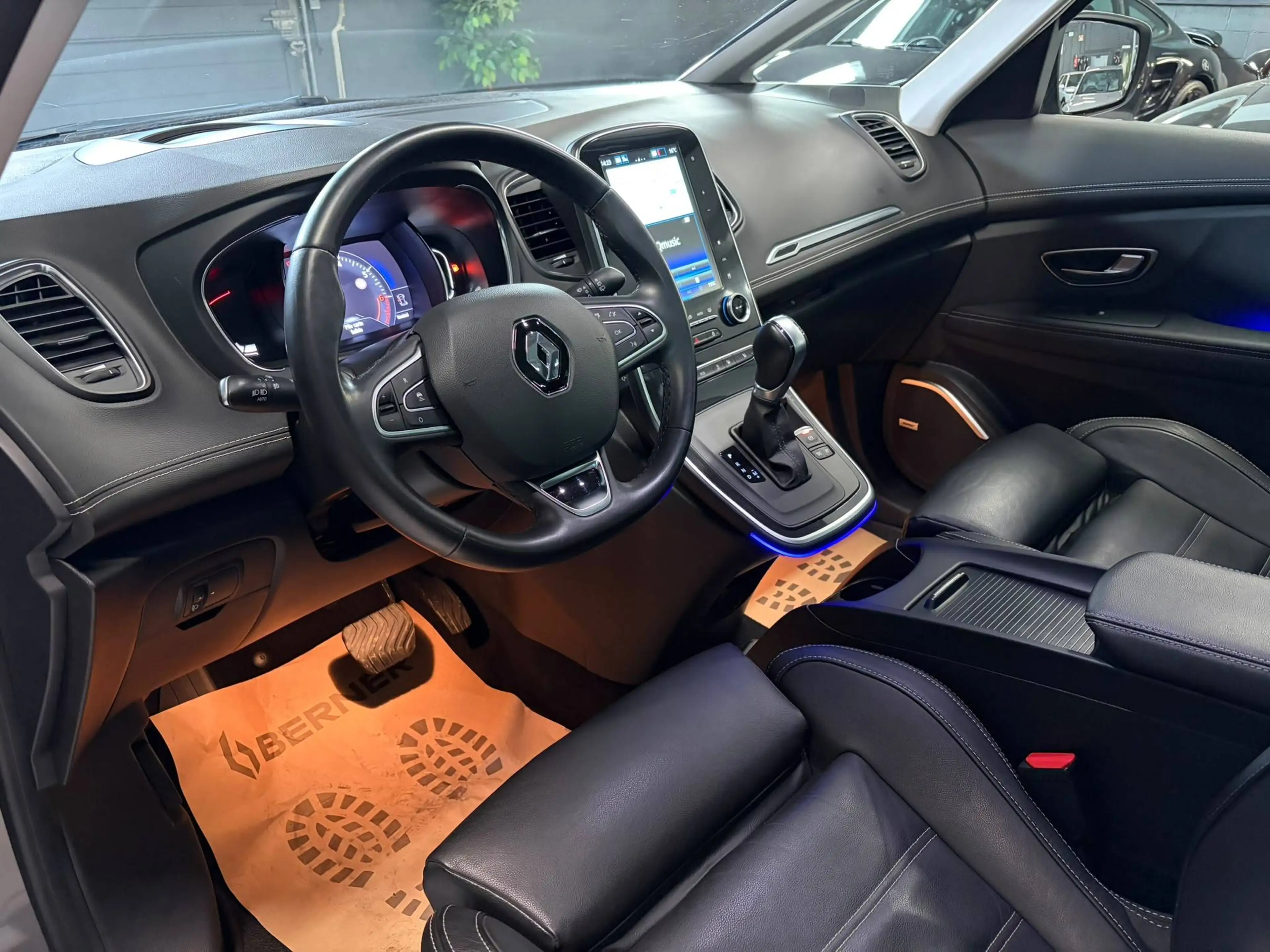 Renault Scenic RENAULT SCENIC **BOSE EDITION** BOITE AUTO** 12 MOIS DE GARANTIE — photo 10