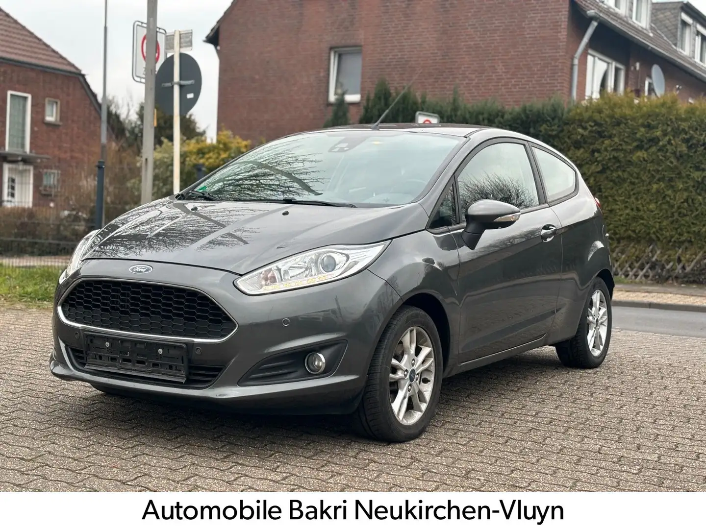 Ford Fiesta Celebration !!!Läuft unruhig !!! Grigio - 1