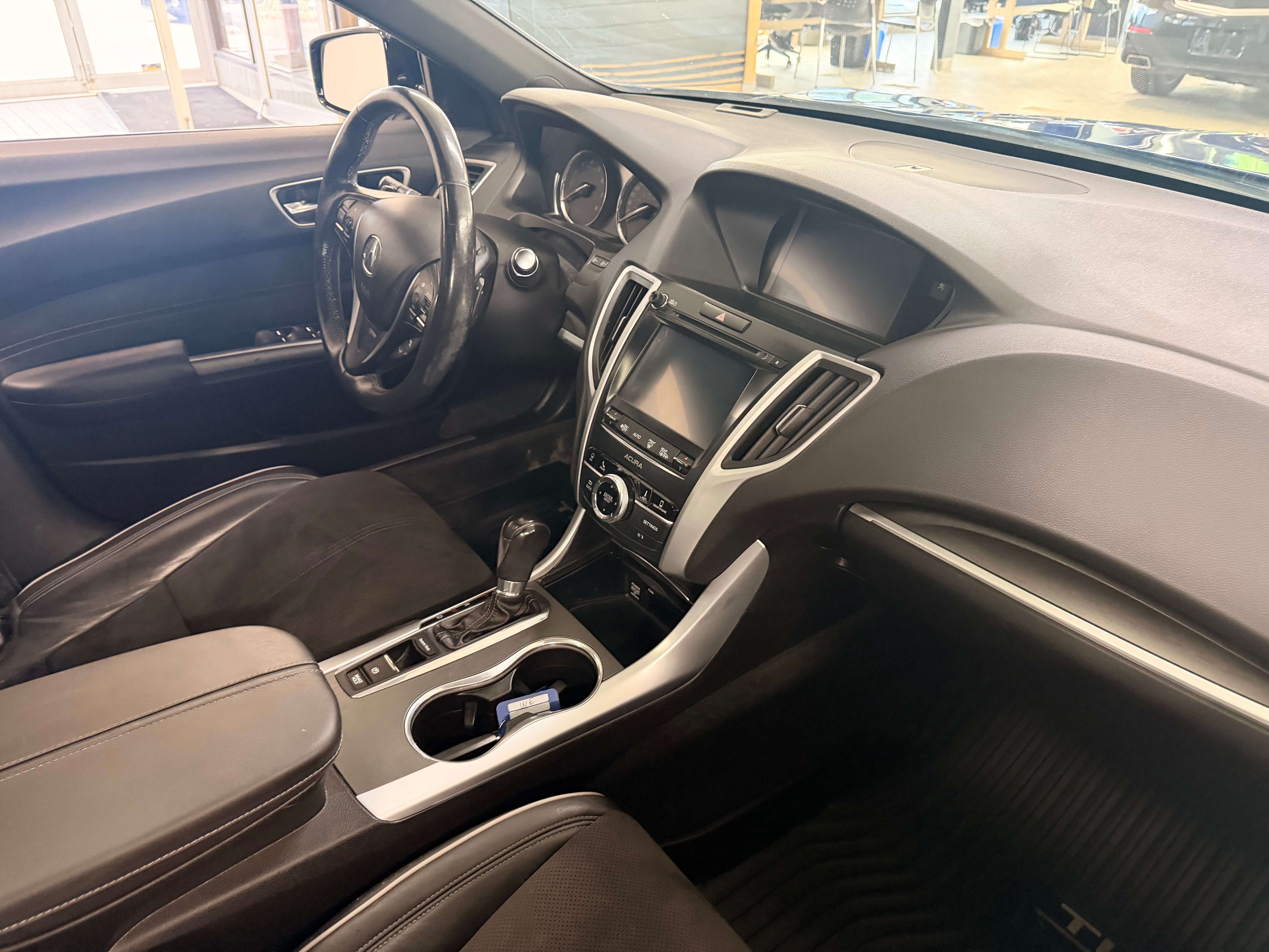 2018 Acura TLX Tech A-Spec - Image 10