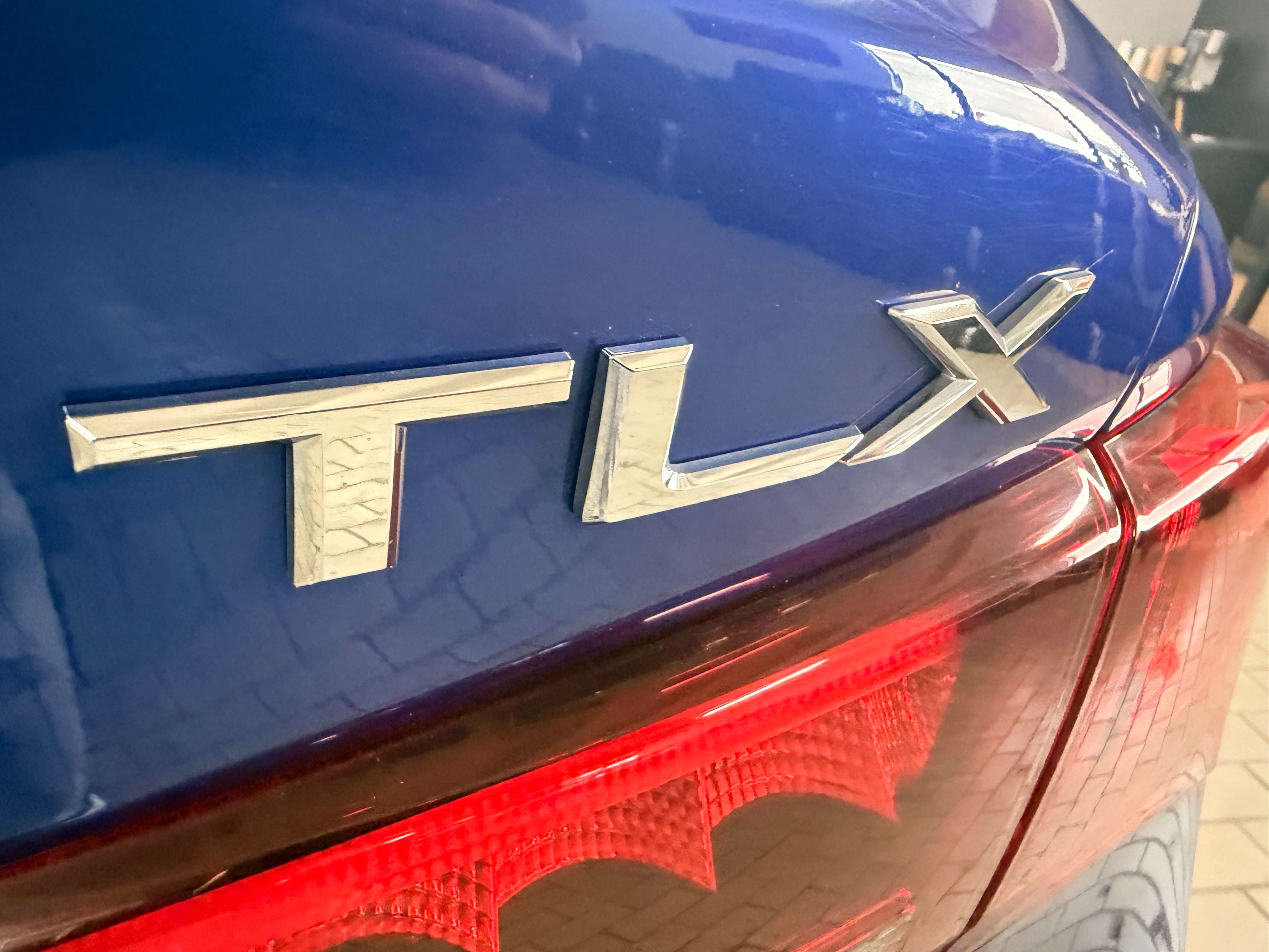 2018 Acura TLX Tech A-Spec - Image 14