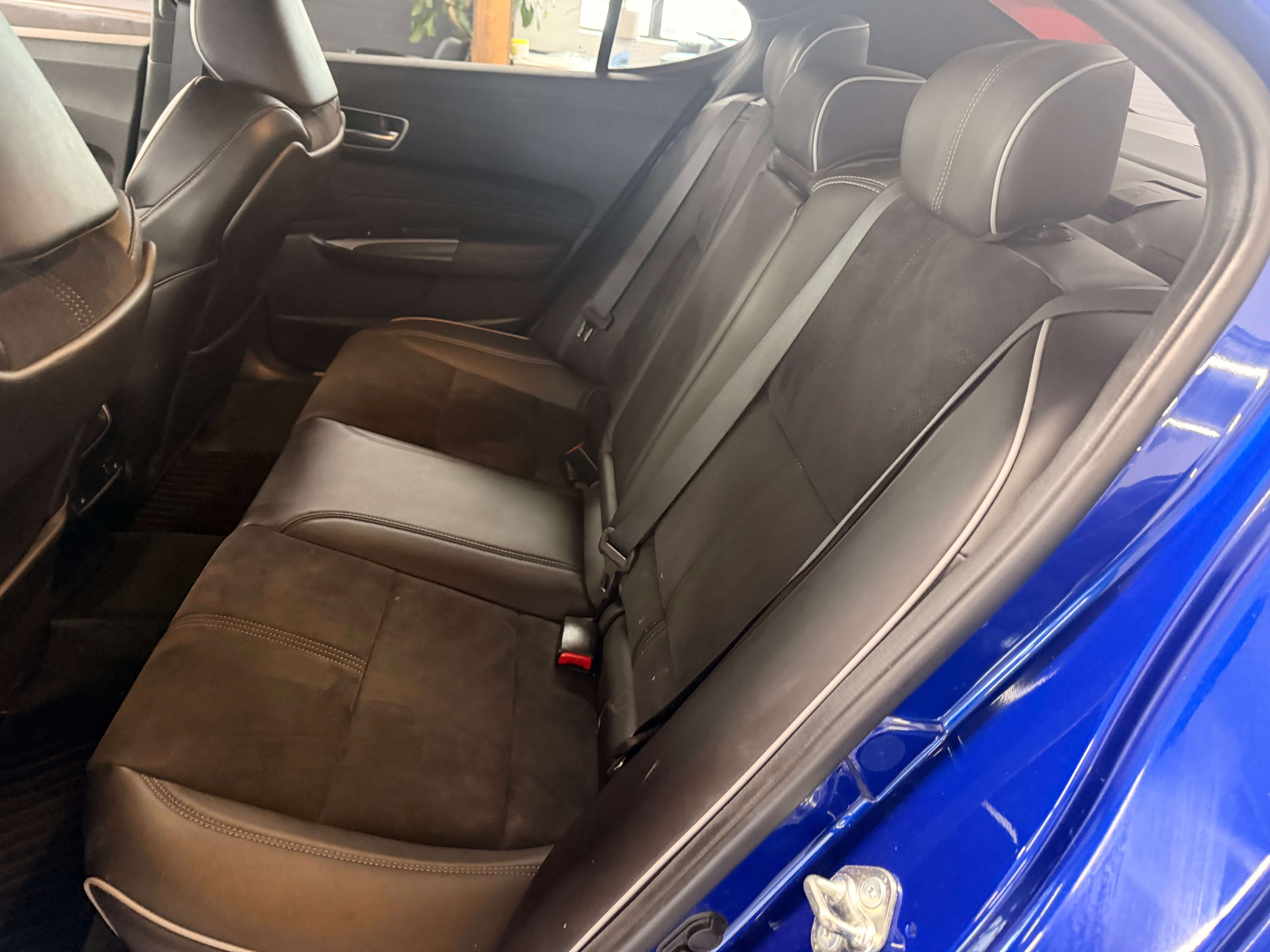 2018 Acura TLX Tech A-Spec - Image 16