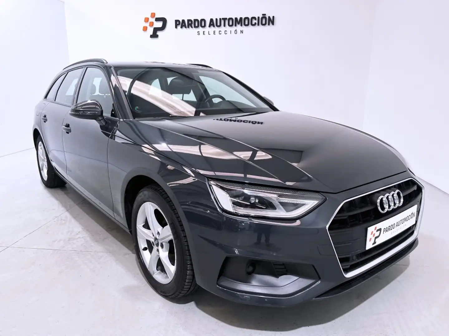 Audi A4 30 TDI Advanced S tronic 100kW Grau - 1