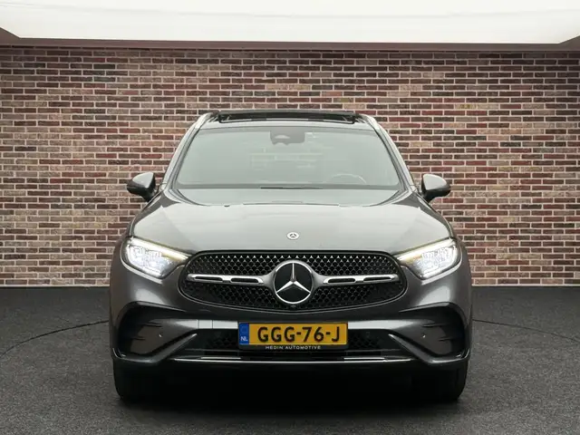 Mercedes-Benz 300 view 5