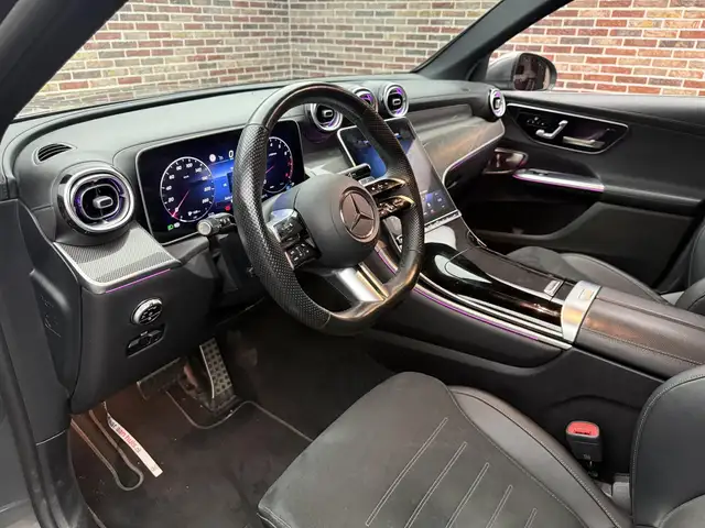 Mercedes-Benz 300 view 3