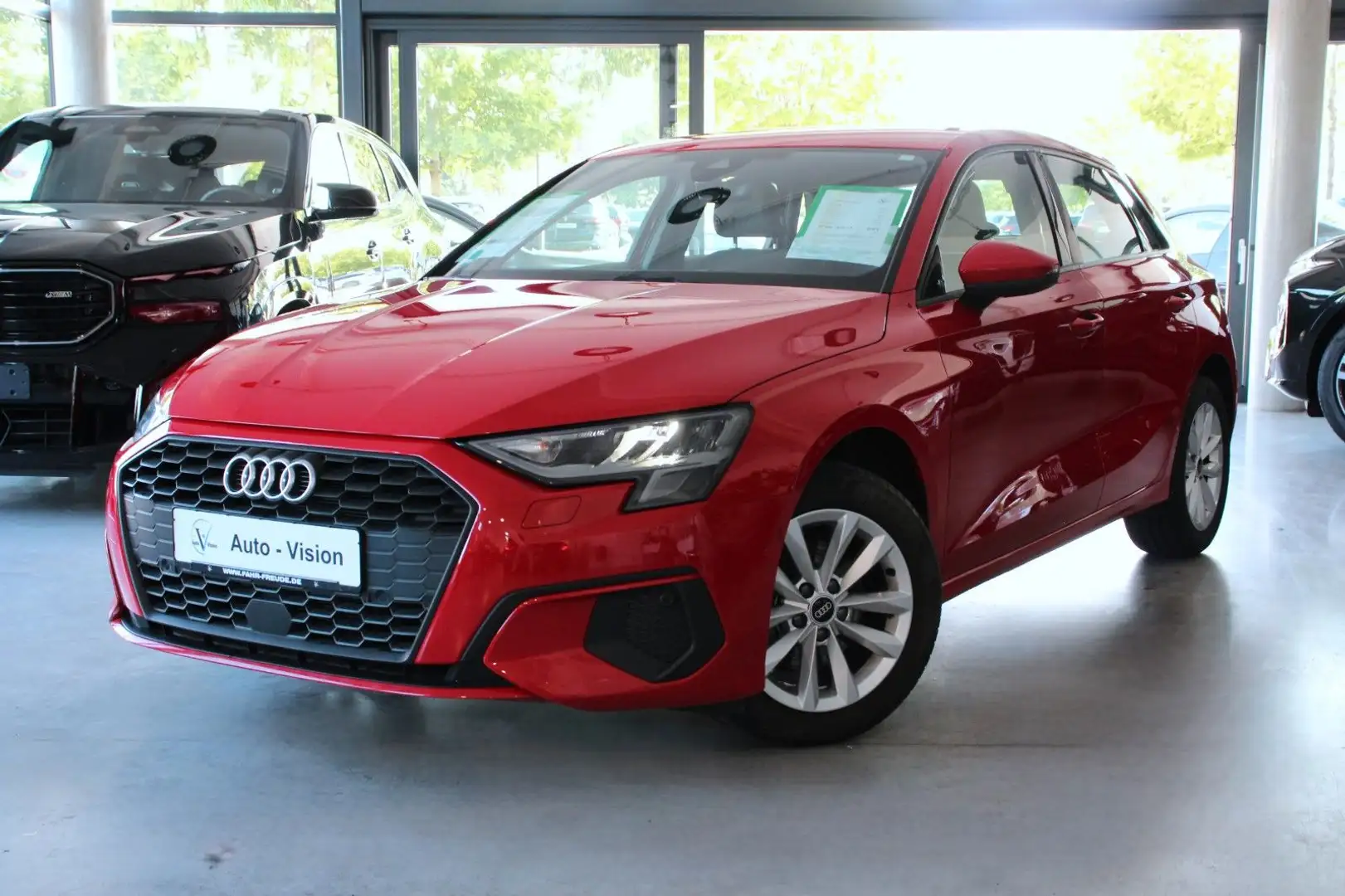 Audi A3 Sportback 30 TFSI*LED*DAB*NAVI*ACC*Parkassist Rot - 1