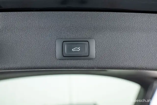 Audi A6 view 9