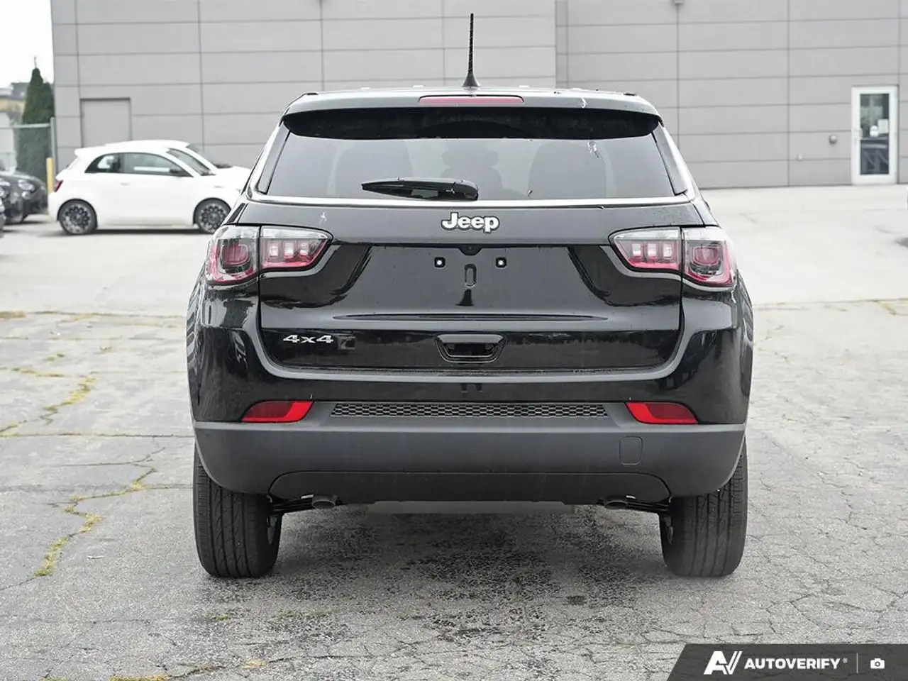 Jeep Compass photo Jeep Compass