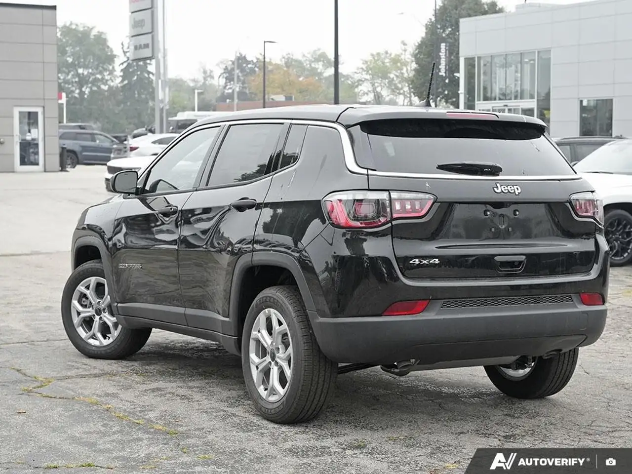 Jeep Compass photo Jeep Compass