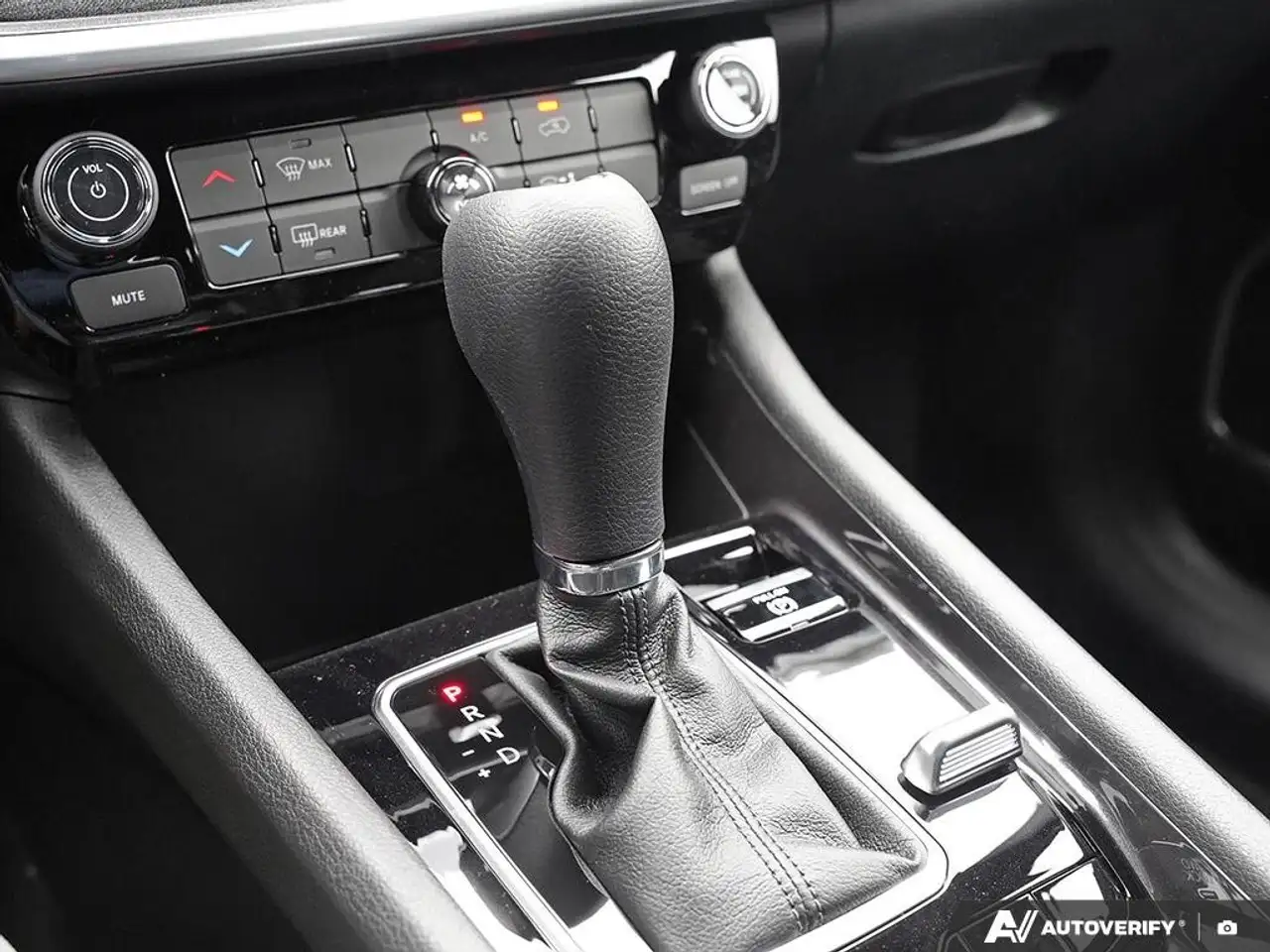 Jeep Compass photo Jeep Compass