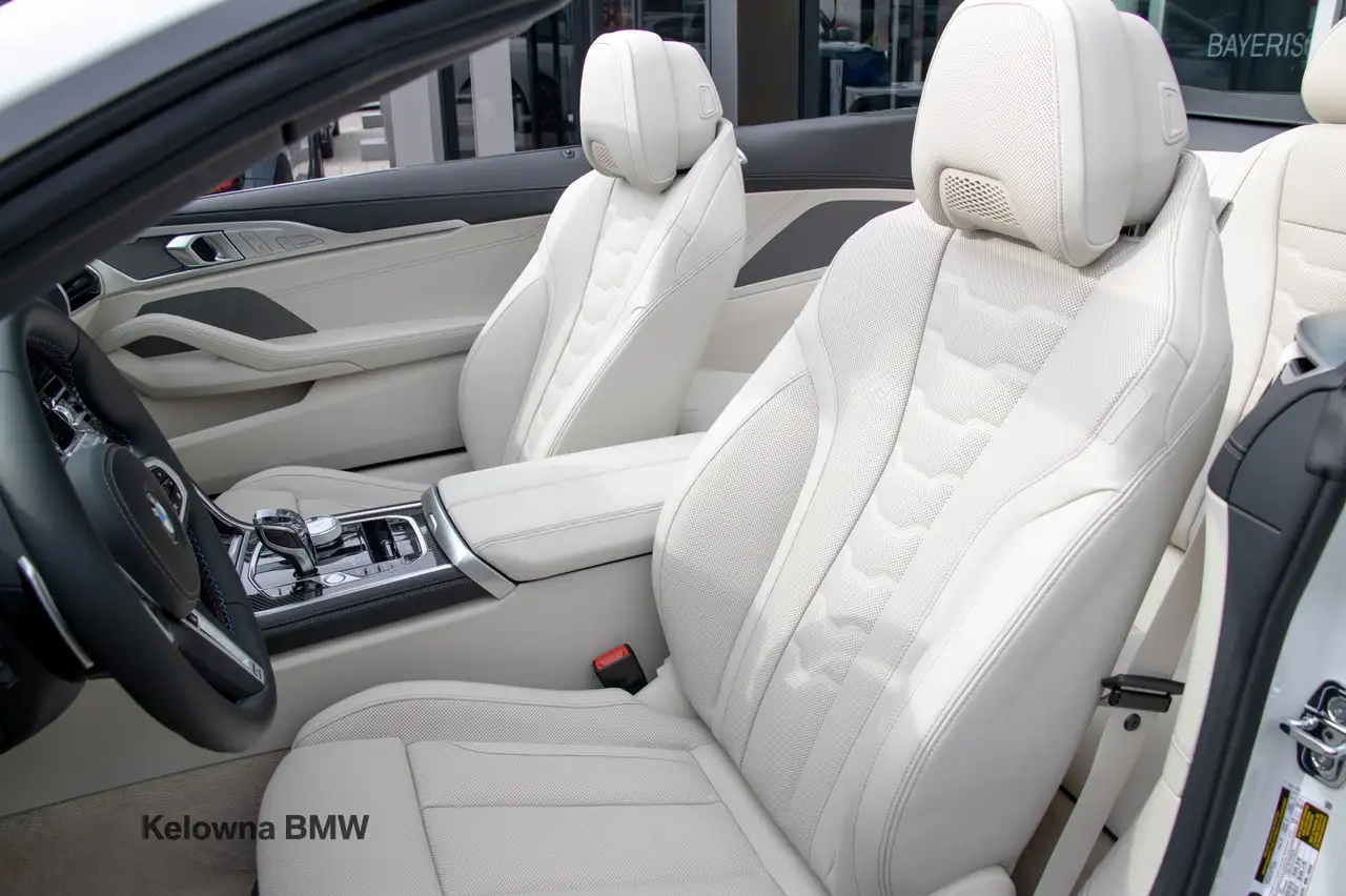 BMW 8 Series снимка BMW 8 Series