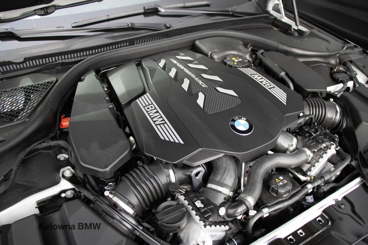 BMW 8 Series снимка BMW 8 Series