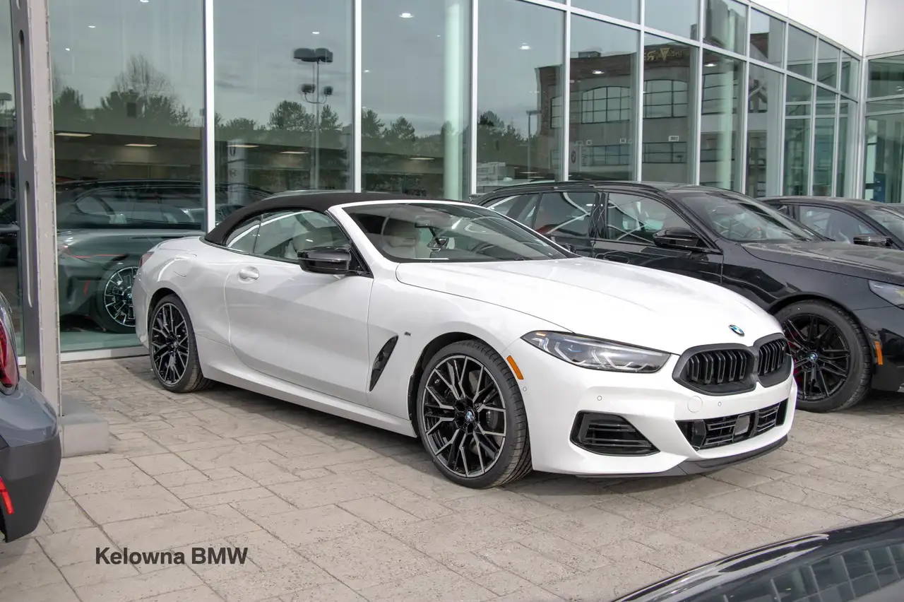 BMW 8 Series снимка BMW 8 Series