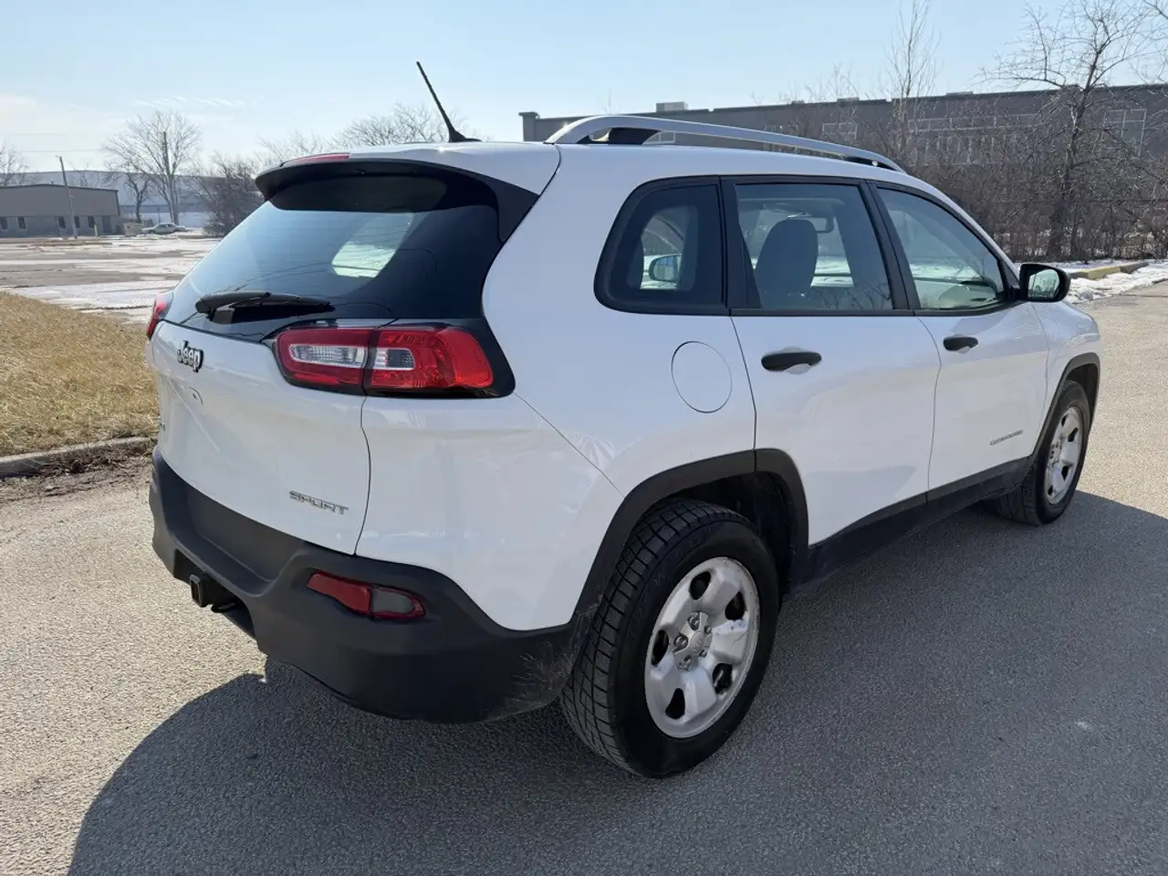 Jeep Cherokee снимка Jeep Cherokee