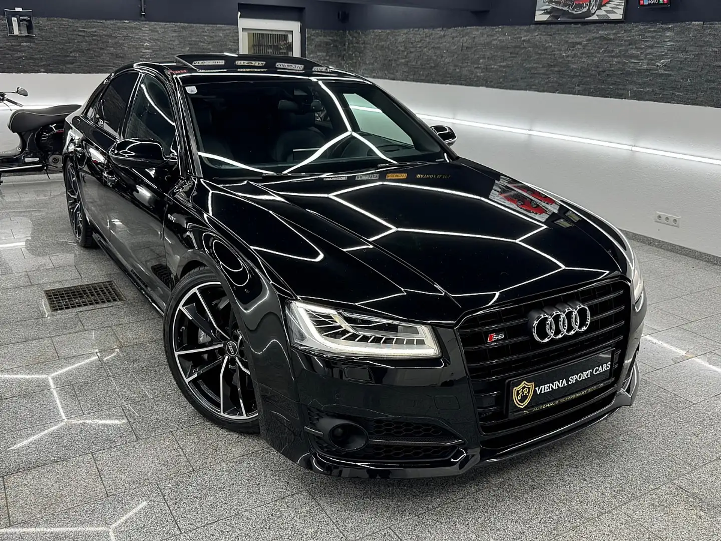 Audi S8 Plus 4,0 V8*Facelift*605PS*Mega-Ausstattung* Schwarz - 2
