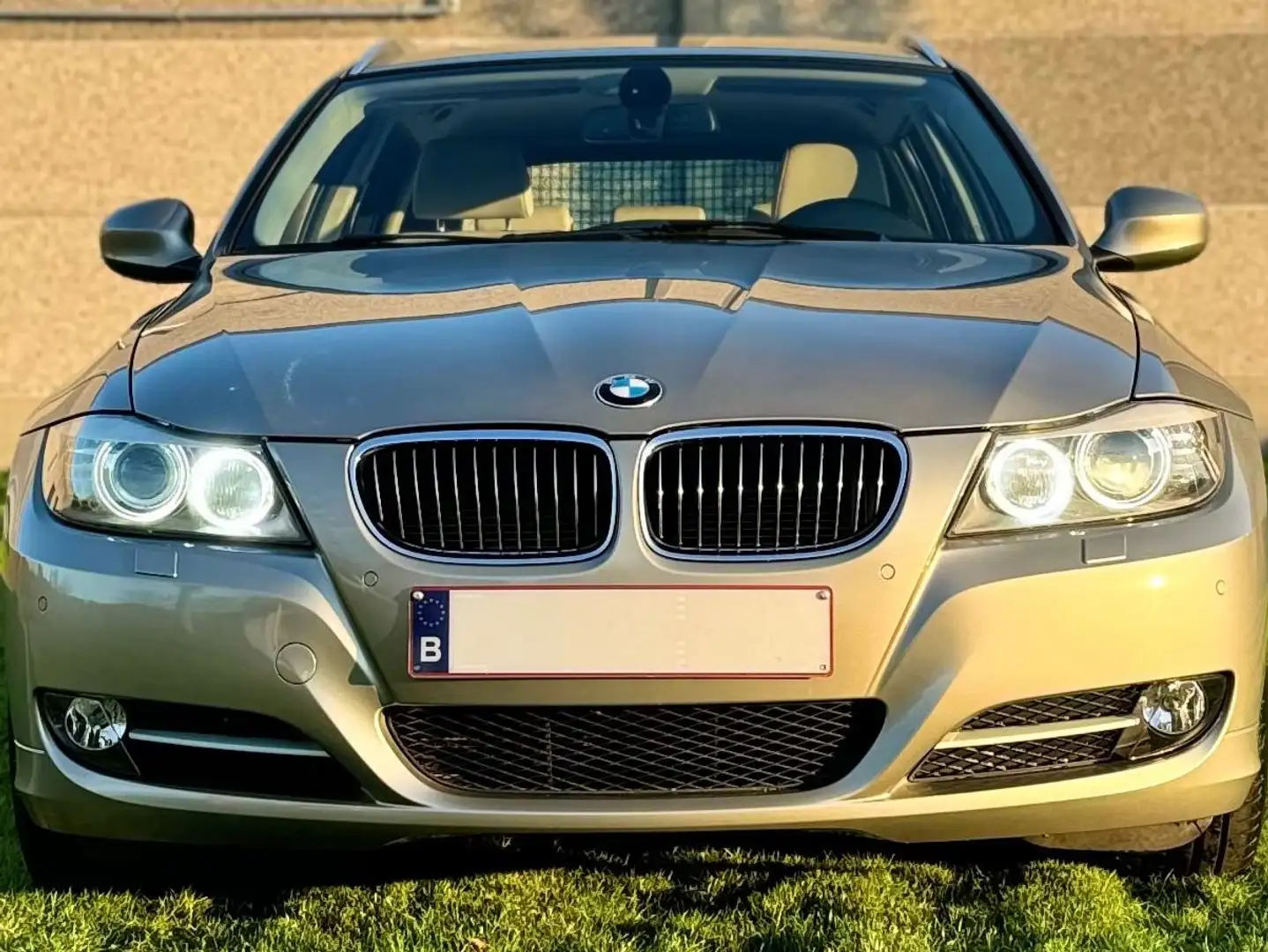 BMW 325 iXA Beige - 2