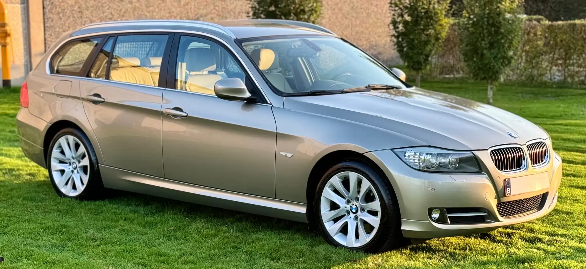 BMW 325 iXA Beige - 1
